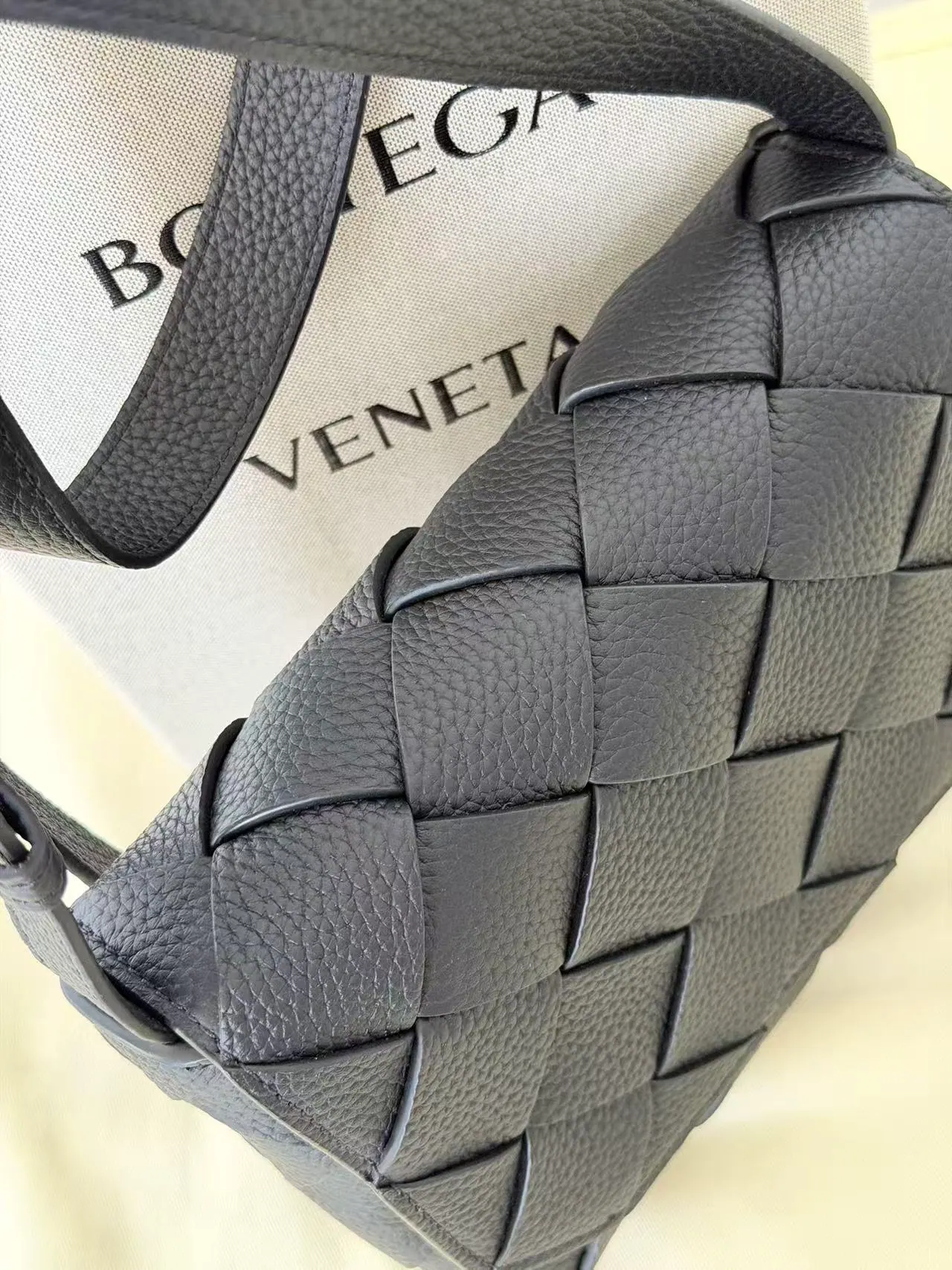 Bottega Veneta Diago 斜挎包 795637 22.5x16.5x5.5cm