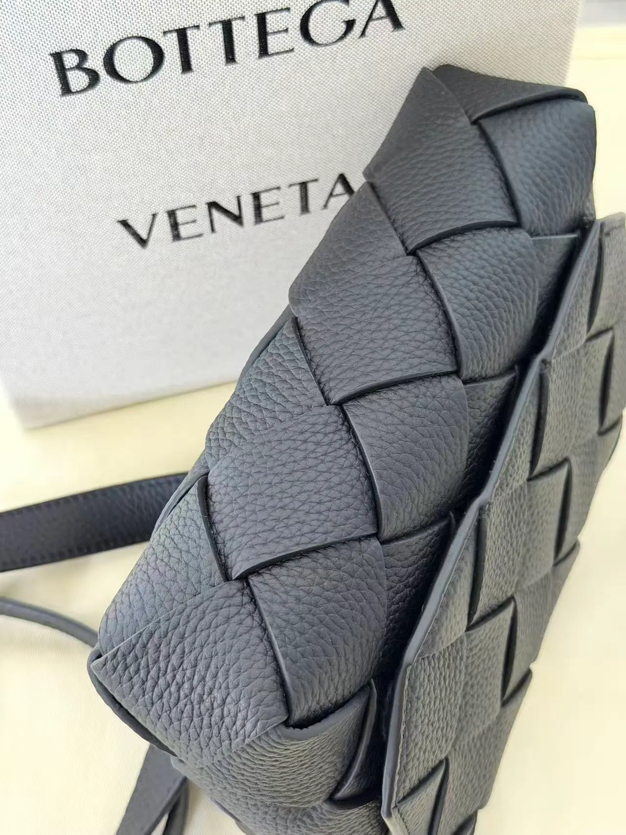 Bottega Veneta Diago 斜挎包 795637 22.5x16.5x5.5cm