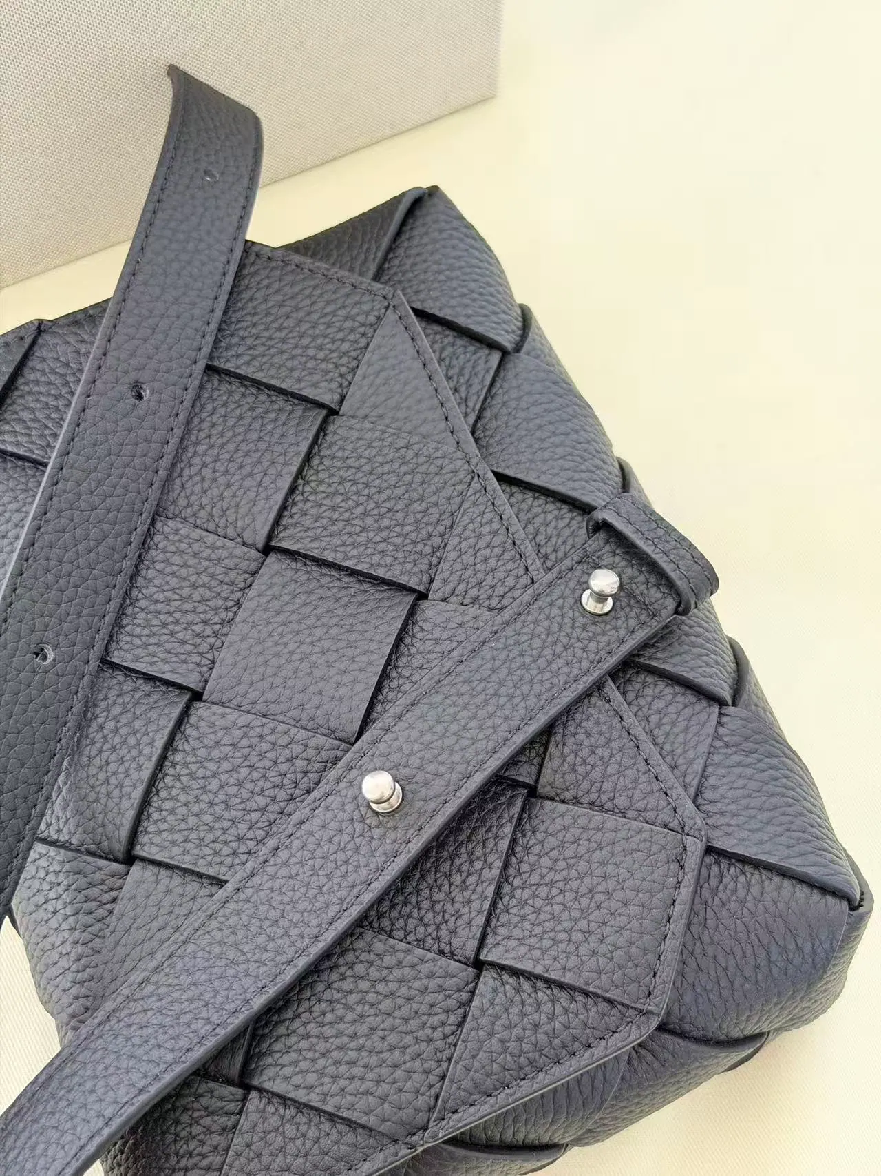 Bottega Veneta Diago 斜挎包 795637 22.5x16.5x5.5cm