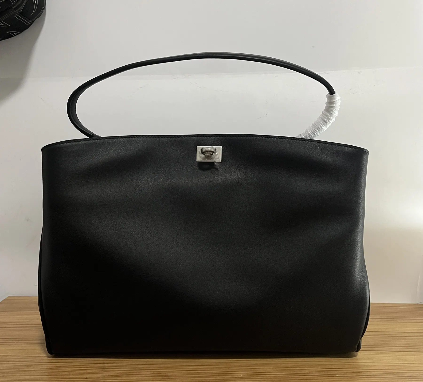 Balenciaga Rodeo 中号 35x23.3x10.9cm