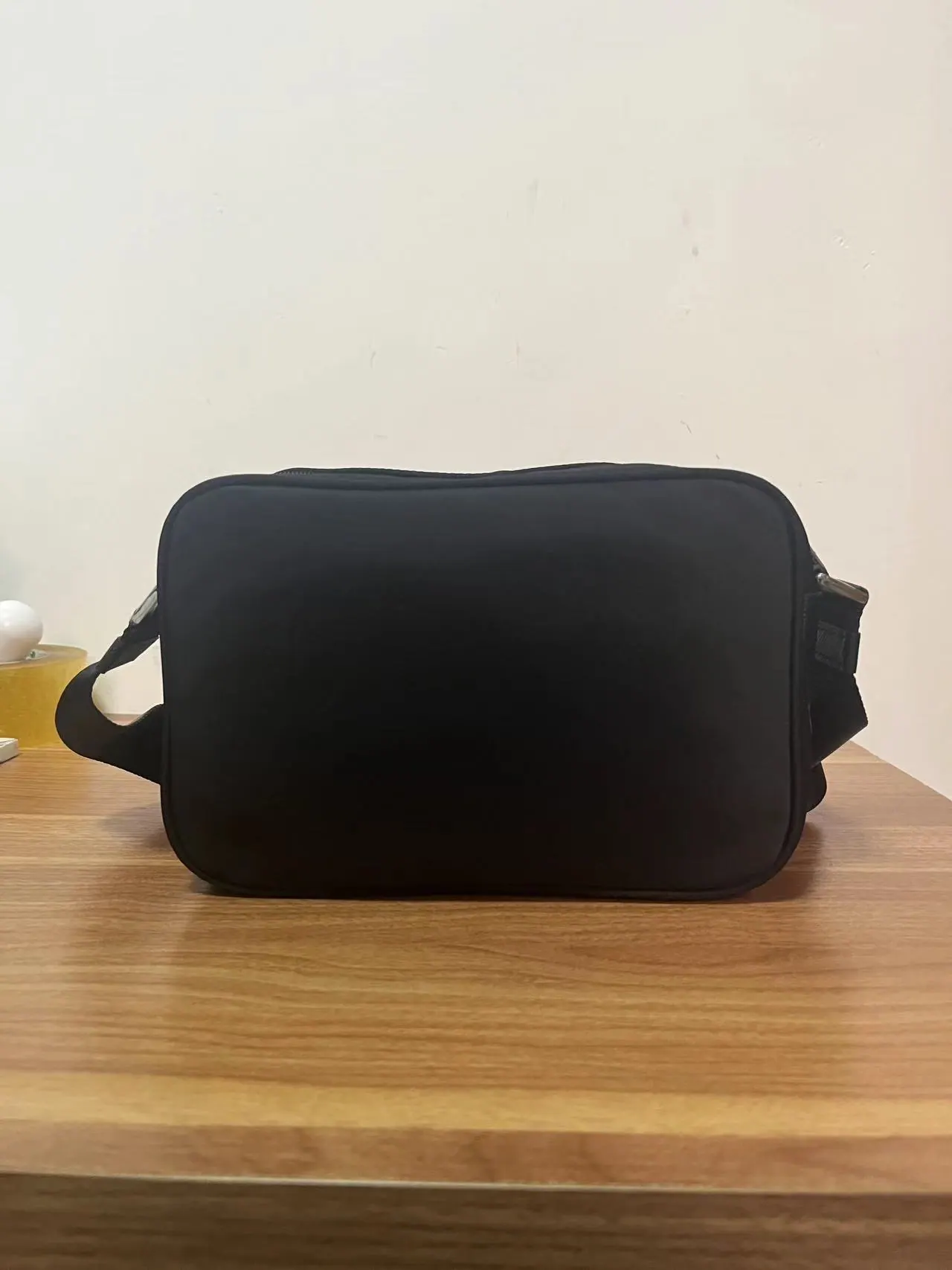 普拉达 Re-Nylon 长方形单肩包 1BC167