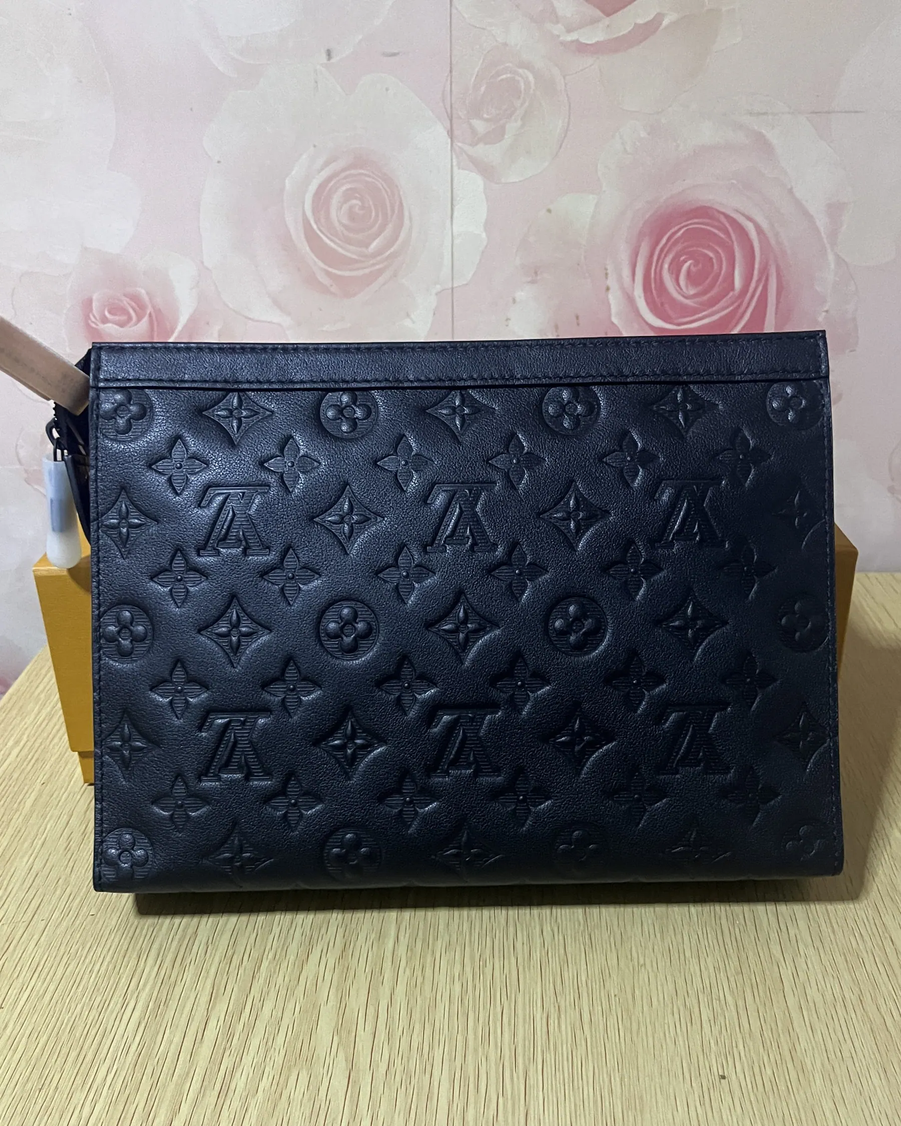 路易威登 Pochette To Go 中号手拿包 M61692 27 x 21 x 6cm