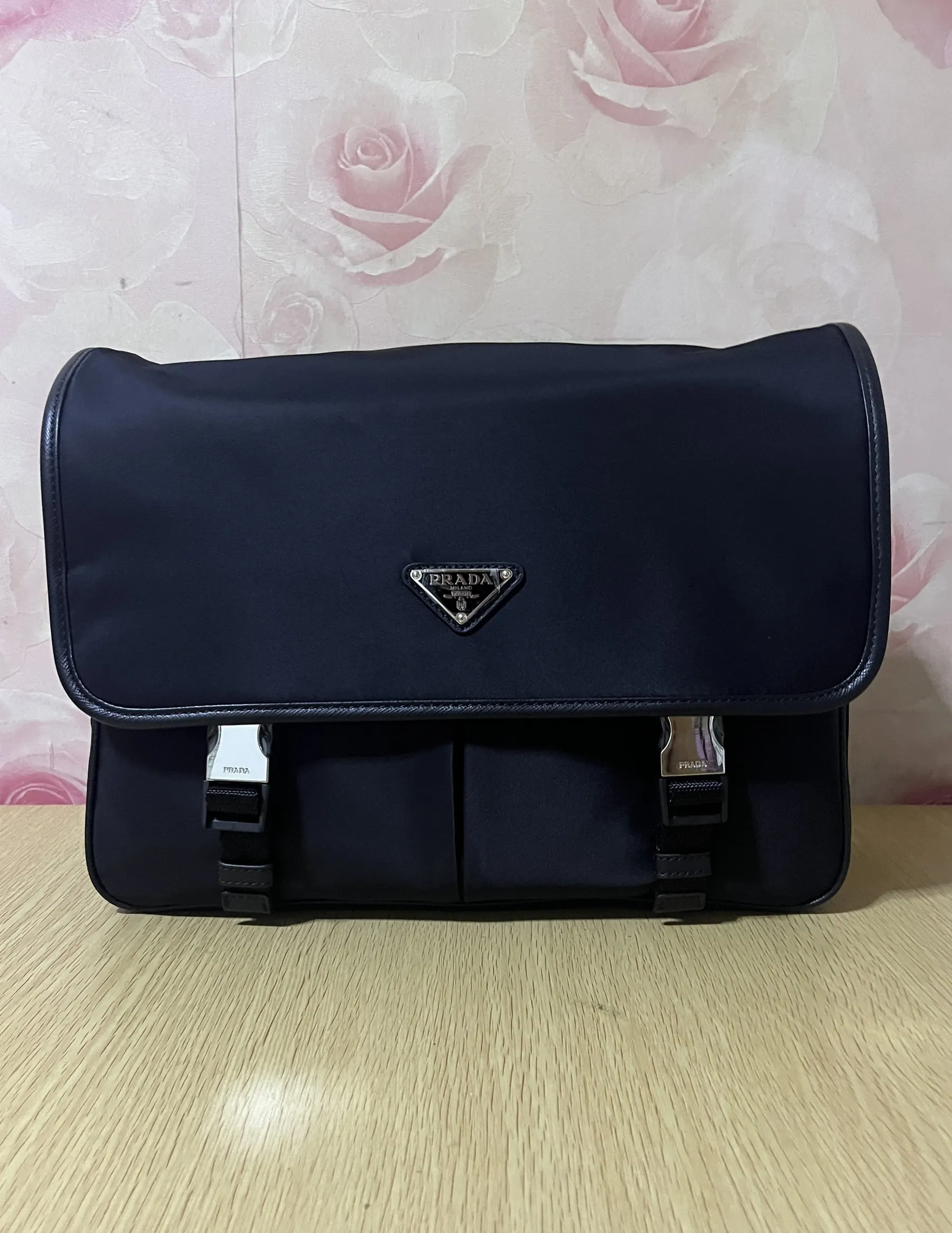 Prada Re-Nylon Saffiano 单肩包 2VD768 32x24x12cm