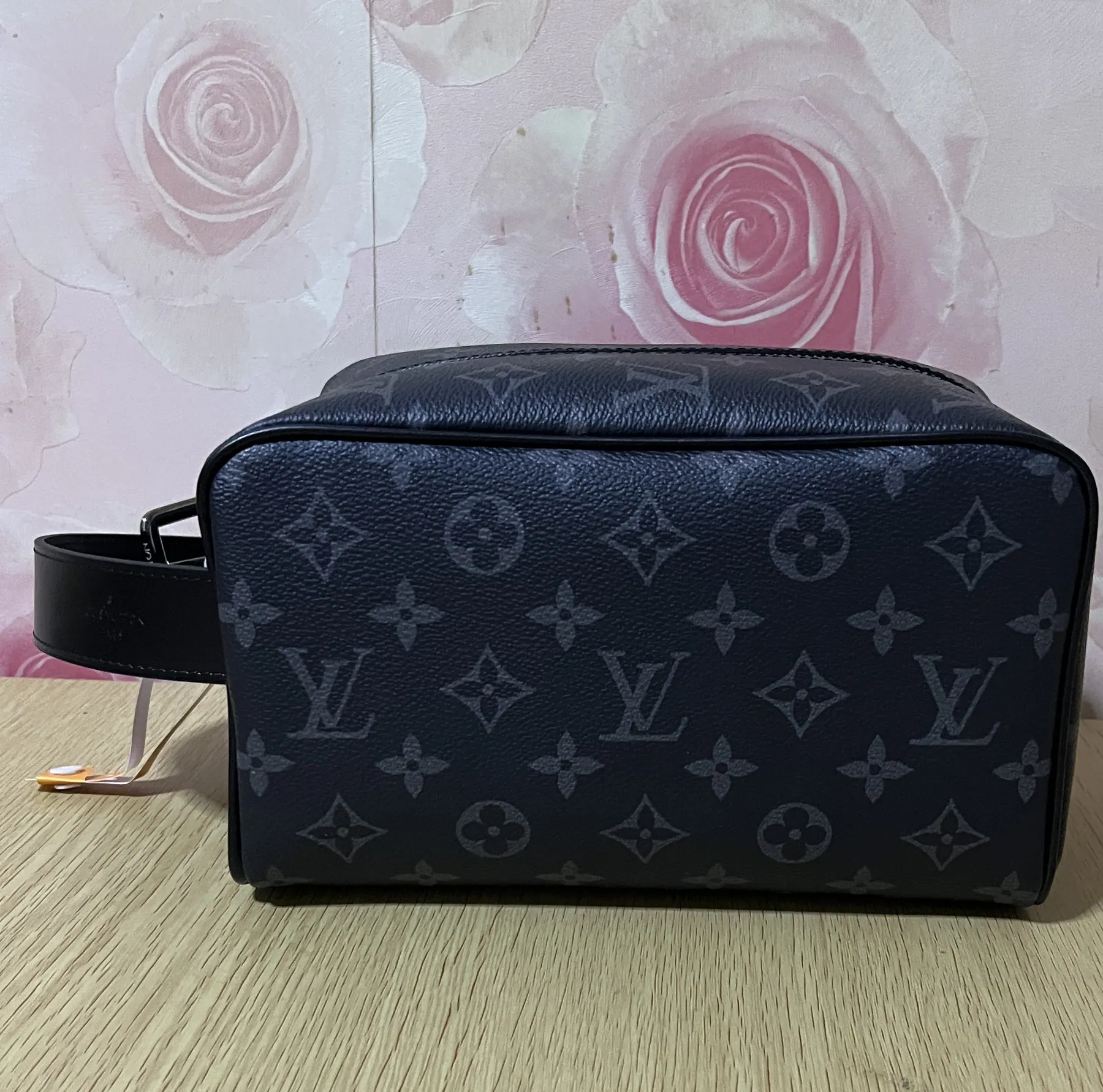 路易威登 Toiletry 盥洗包 Locker Dopp Kit M83113 13 x 12 x 23 cm
