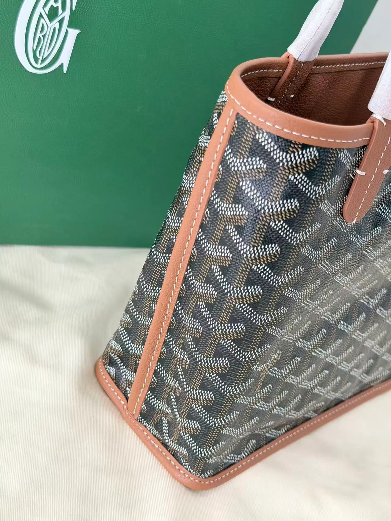 戈雅可翻转迷你托特包 28.5x10.5x37.5cm