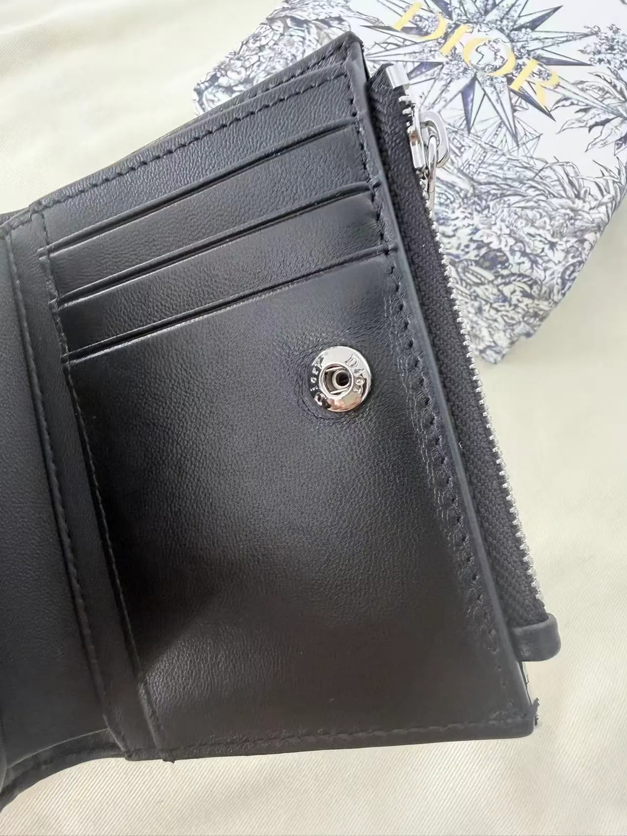 迪奥爱恋 Lady Dior 紫藤色钱包