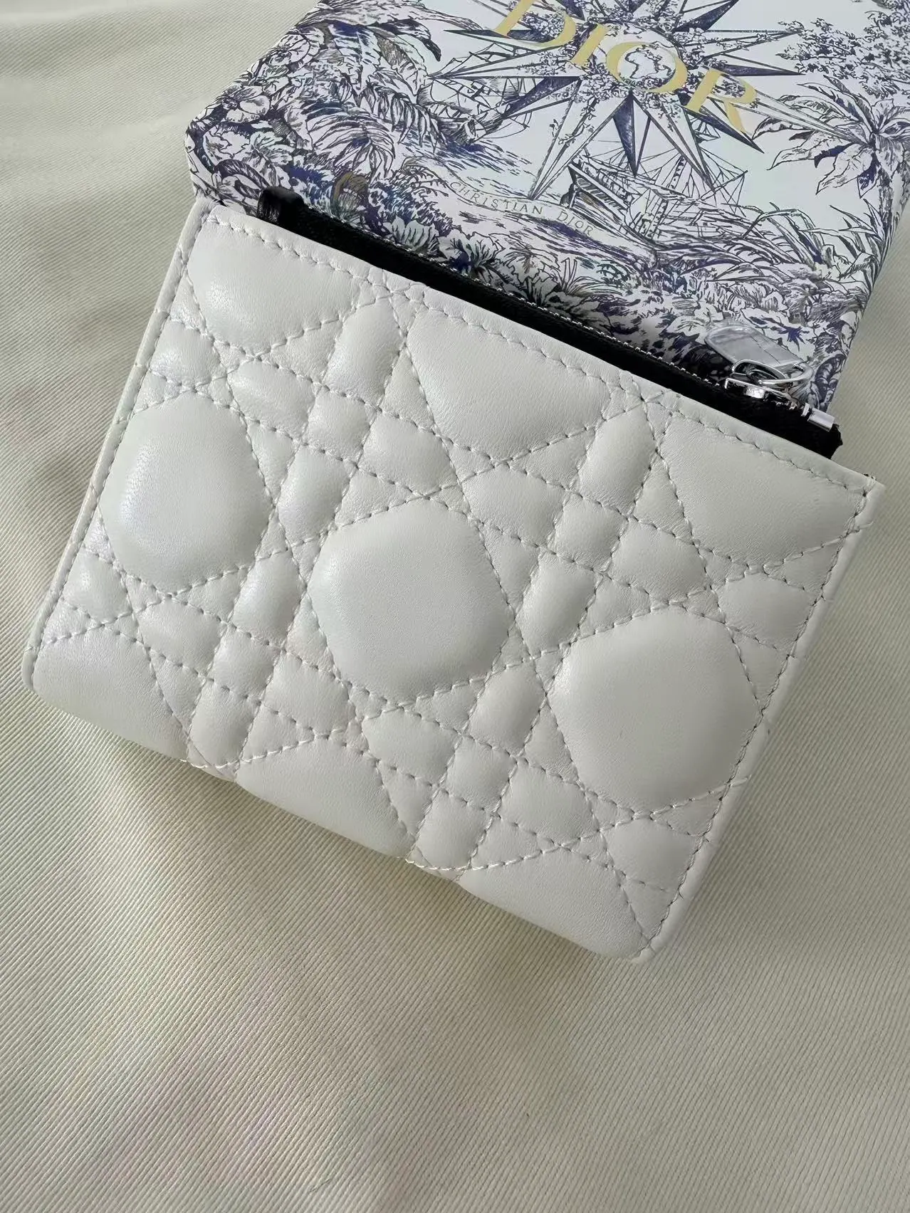 迪奥爱恋 Lady Dior 紫藤色钱包