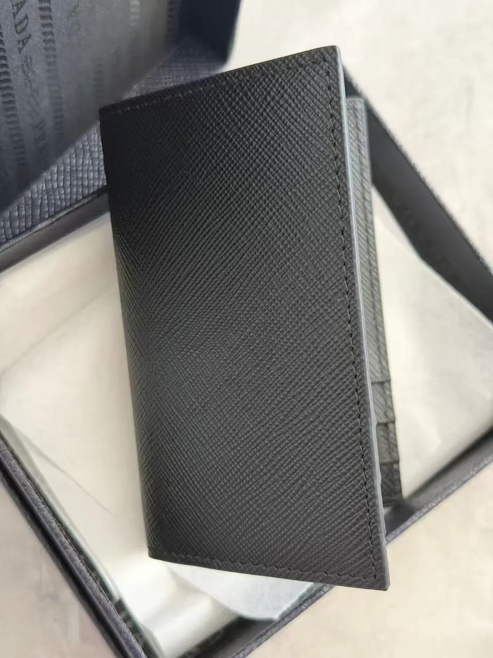 普拉达 Saffiano 皮革卡包 2MC101 11X7cm