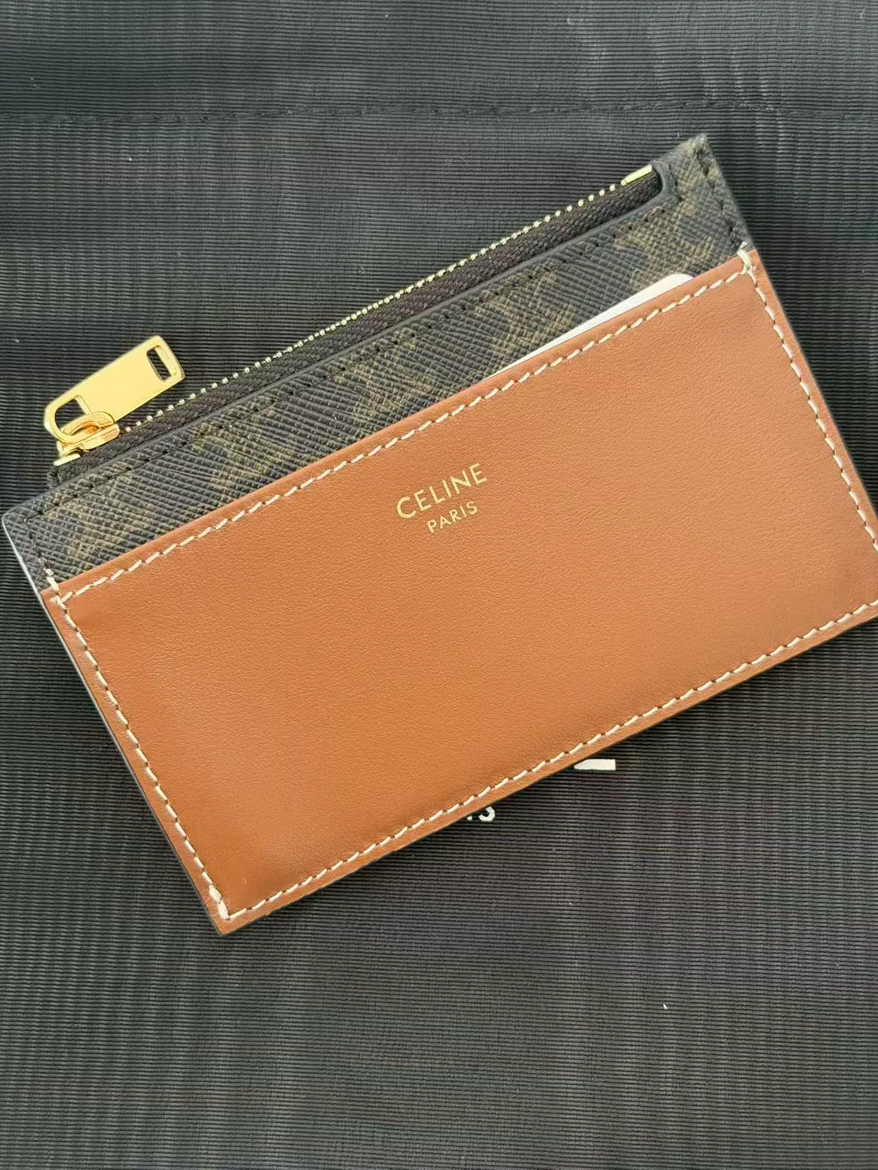 Celine Triomphe 帆布 & 小羊皮拉链卡包 棕褐色