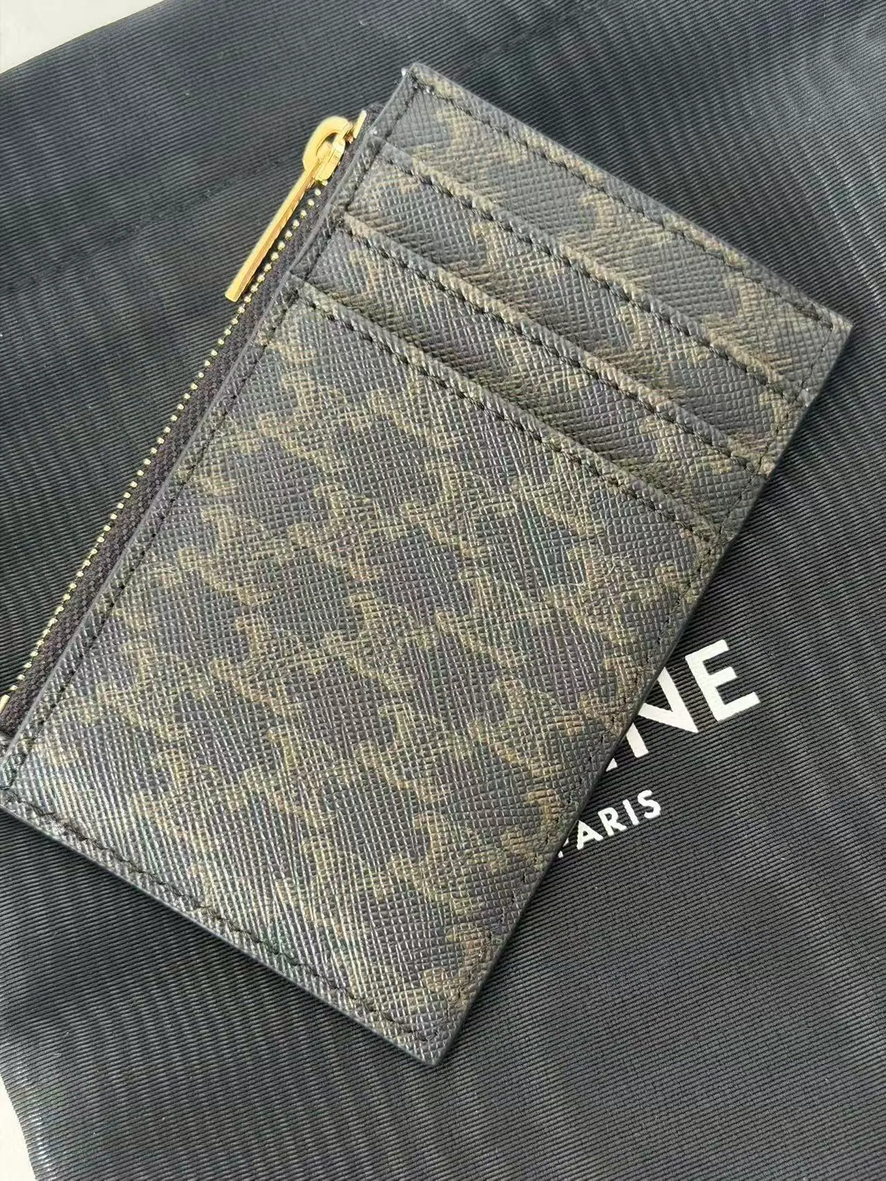 Celine Triomphe 帆布 & 小羊皮拉链卡包 棕褐色