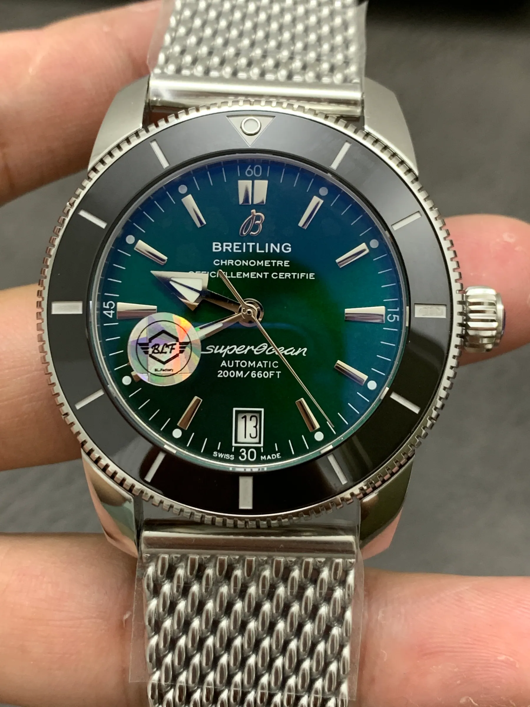 BLS l 2824 cal B31 l 42 mm l 百年灵超级海洋文化系列 B31