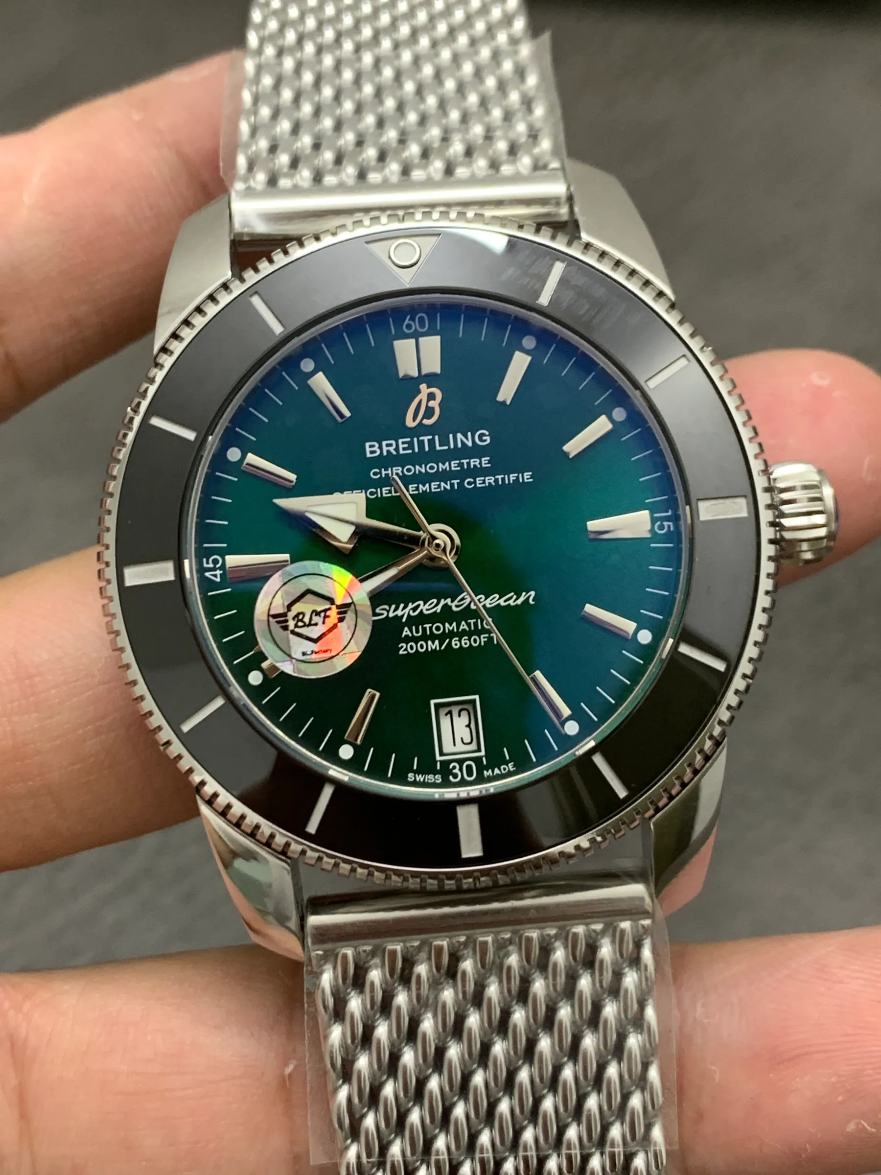 BLS l 2824 cal B31 l 42 mm l 百年灵超级海洋文化系列 B31