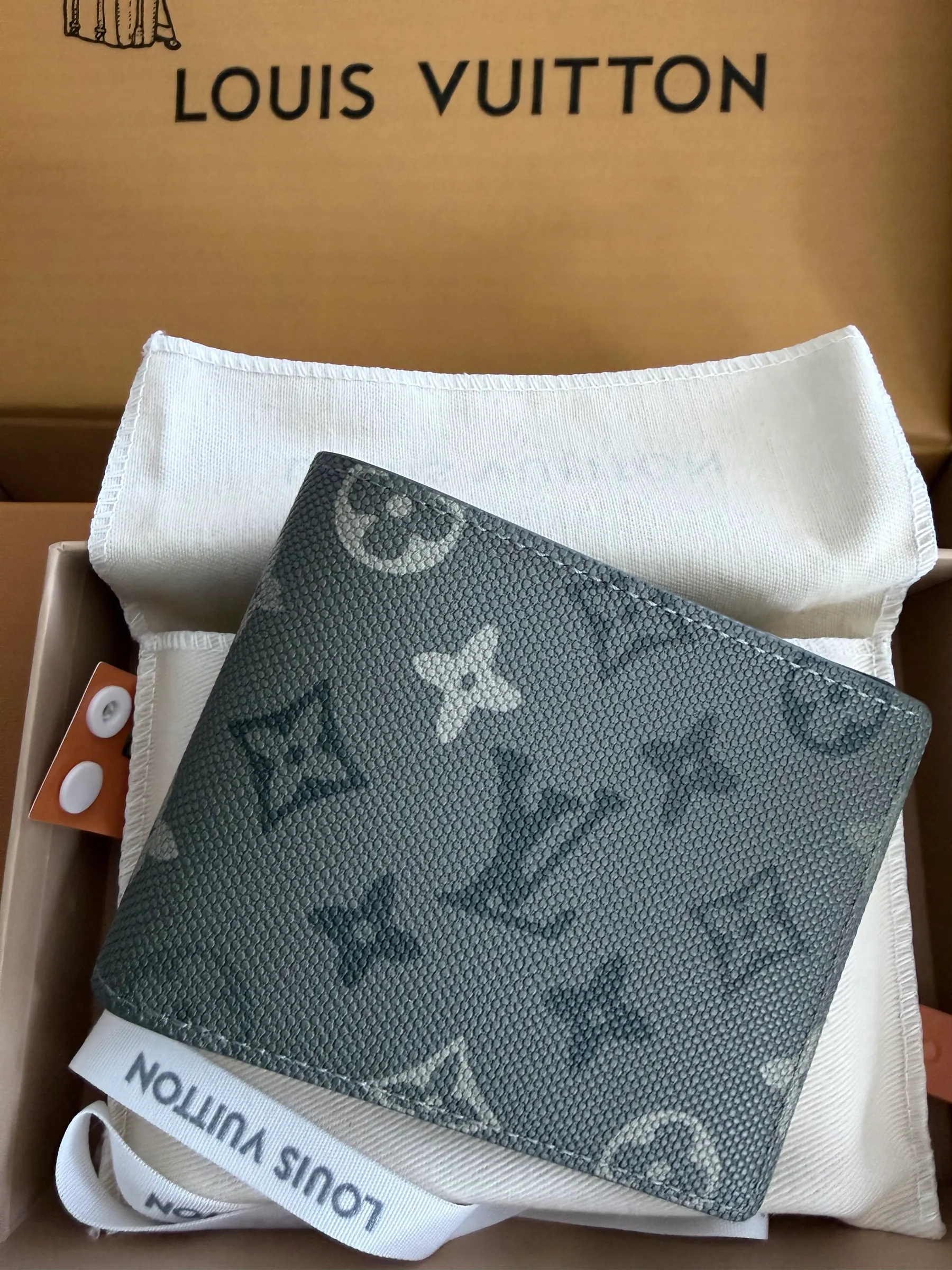 路易威登 Multiple 钱包 卡其色 M27058 11.5 x 9 x 1.5cm