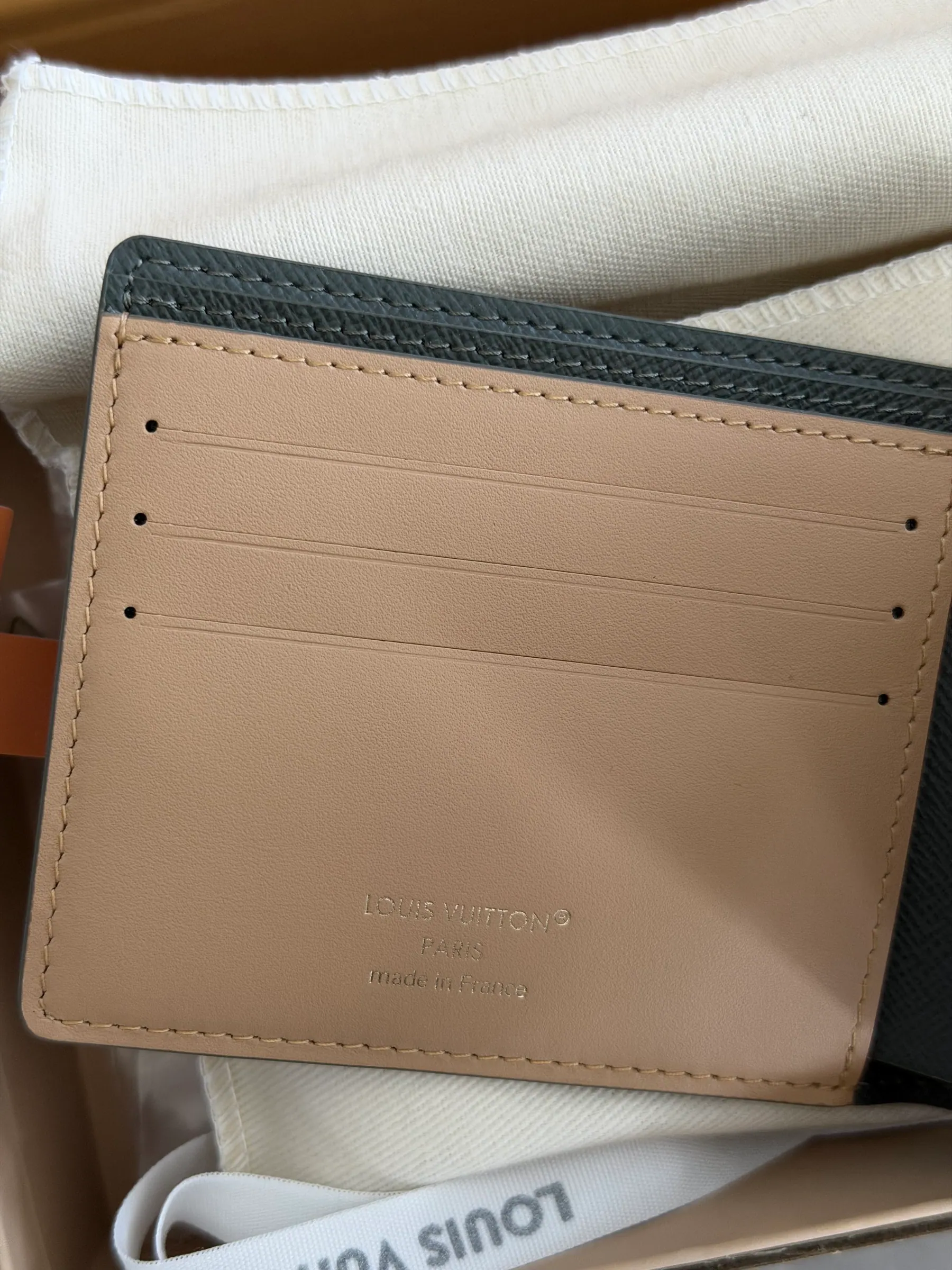 路易威登 Multiple 钱包 卡其色 M27058 11.5 x 9 x 1.5cm