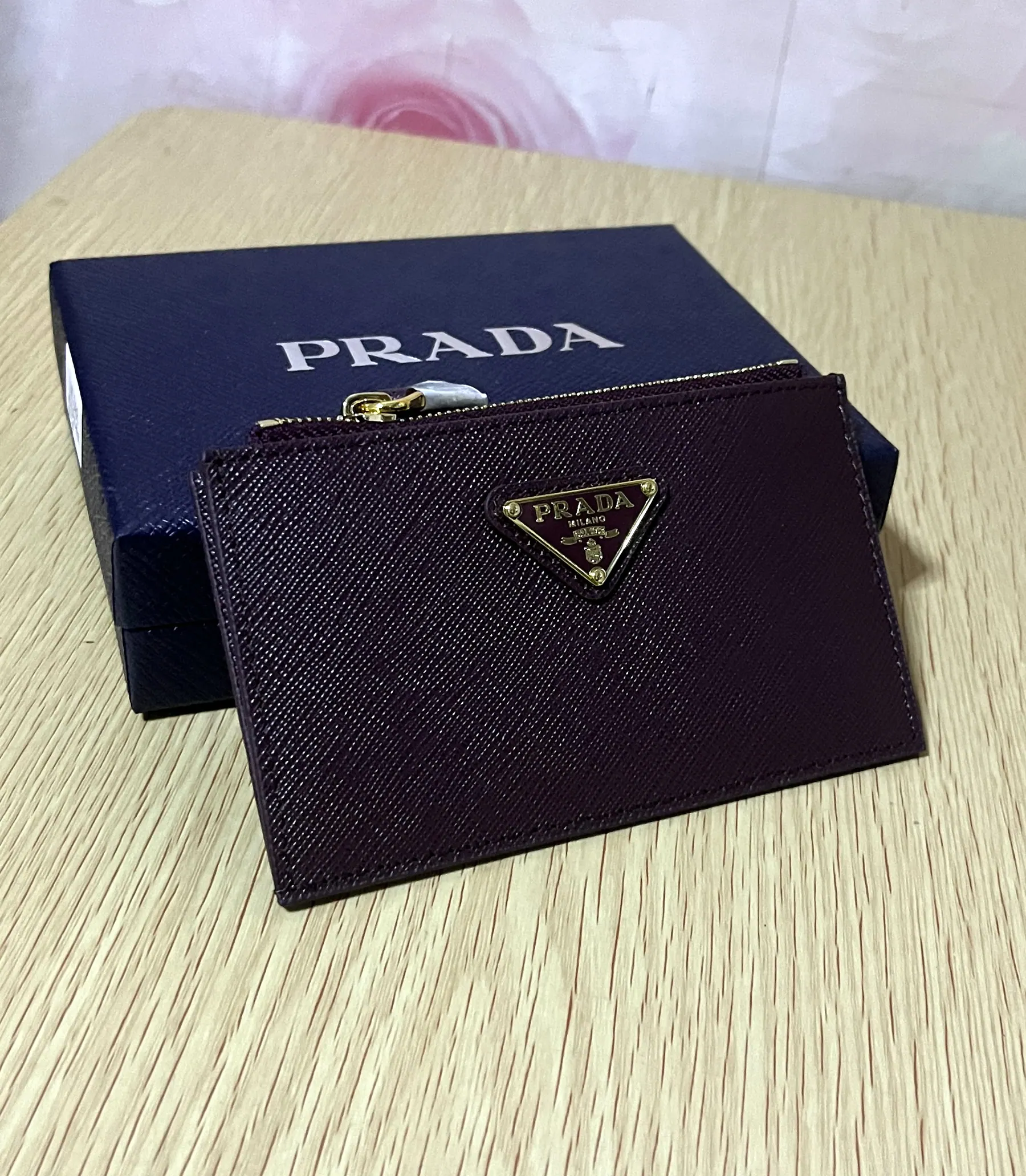 Prada Saffiano 皮革卡包