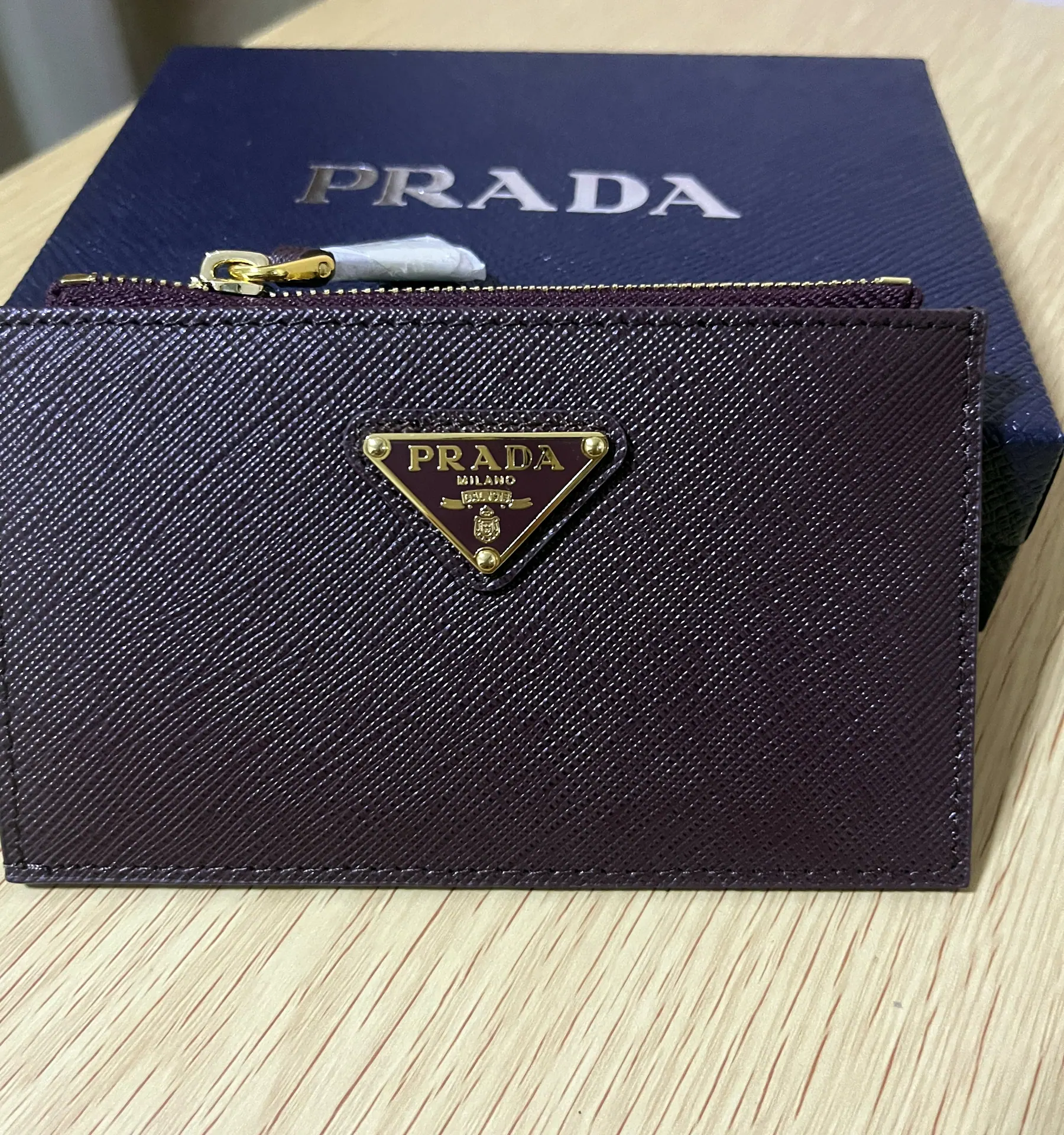 Prada Saffiano 皮革卡包