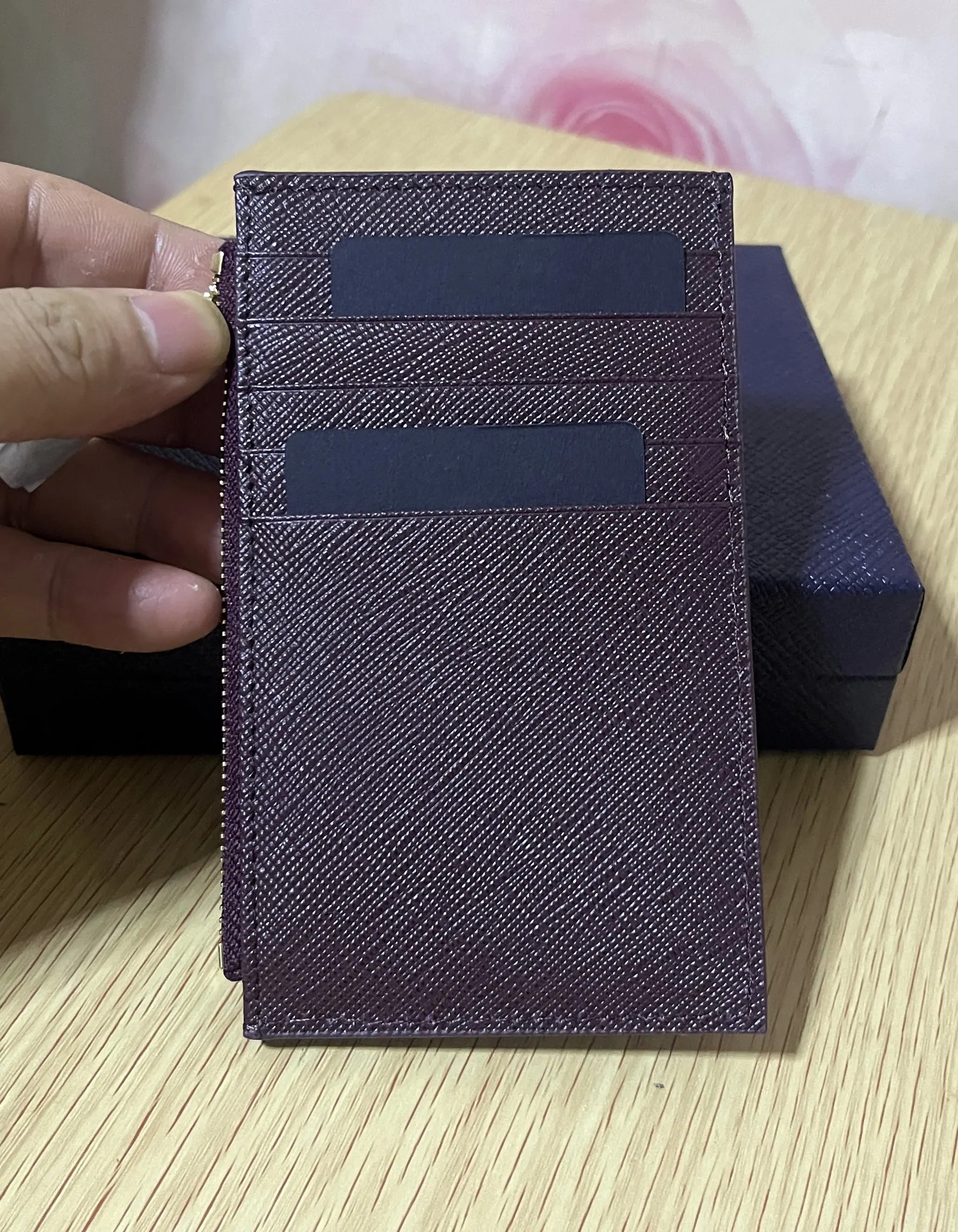 Prada Saffiano 皮革卡包