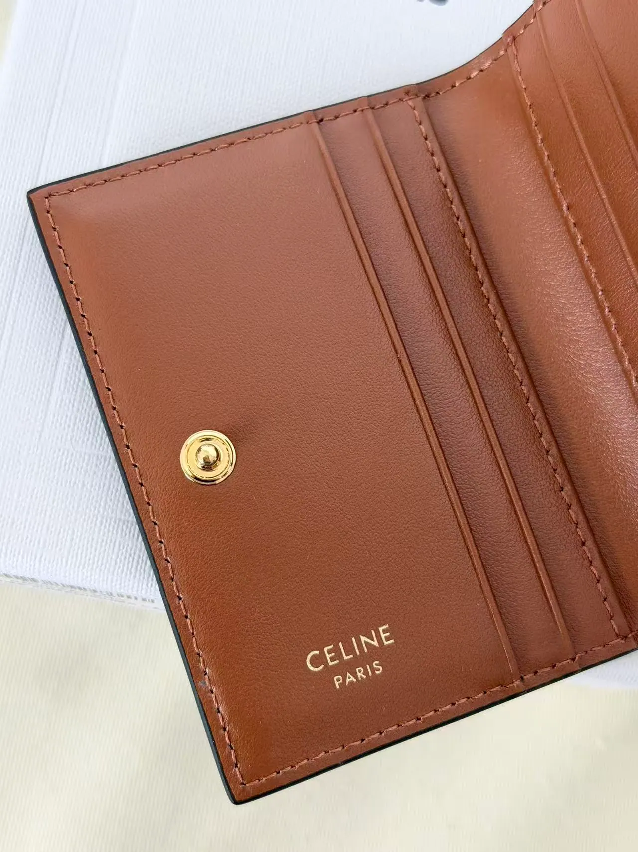 Celine 光面小牛皮 Triomphe 商务名片夹