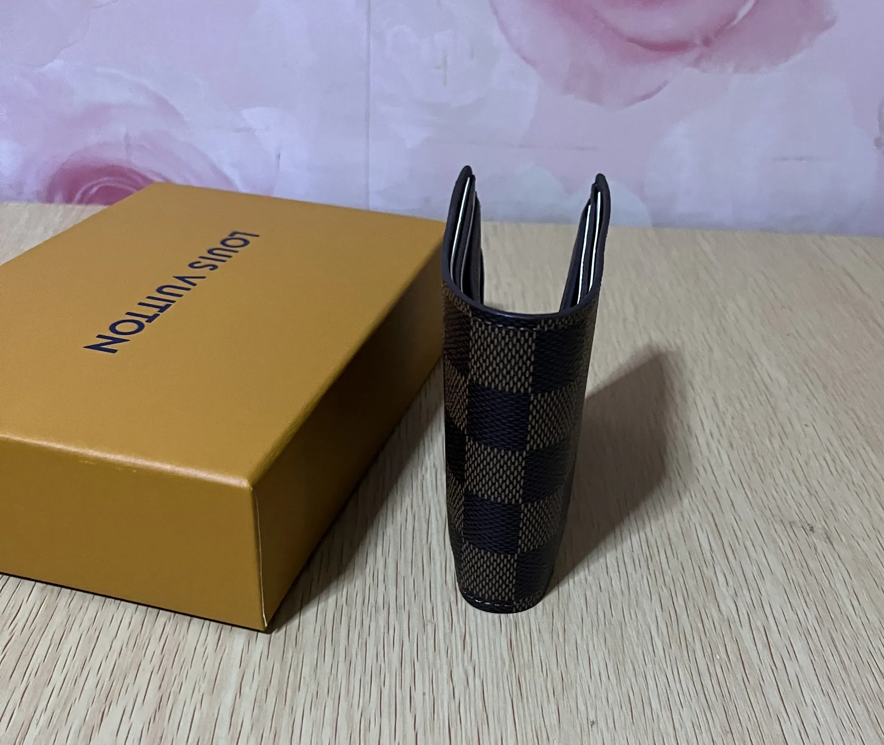 MB 路易威登 Slim 钱包 N60895