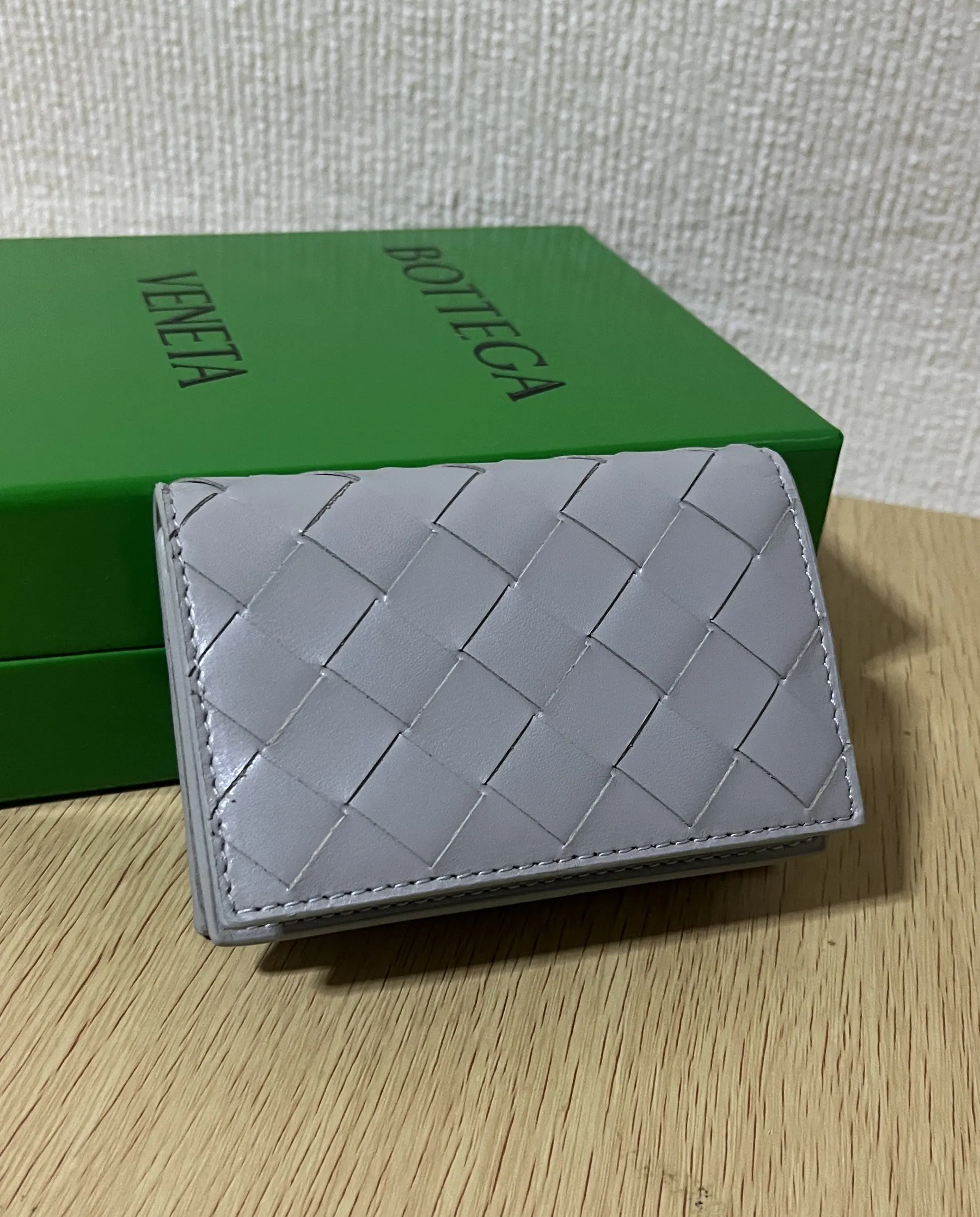 Bottega Veneta 皮革卡包 667141 11x7.5x2.5cm
