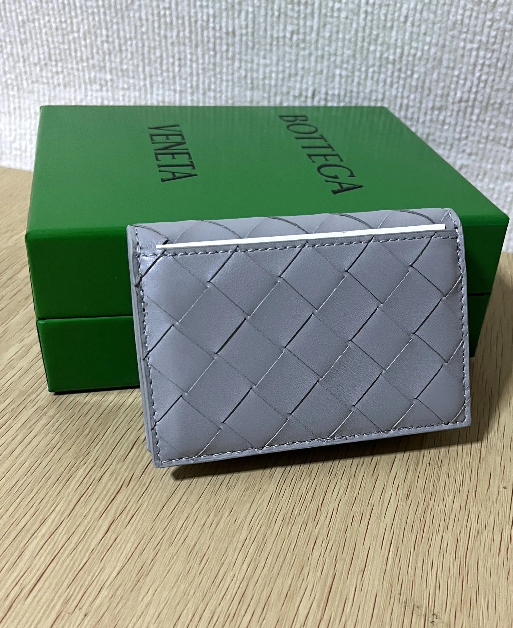 Bottega Veneta 皮革卡包 667141 11x7.5x2.5cm