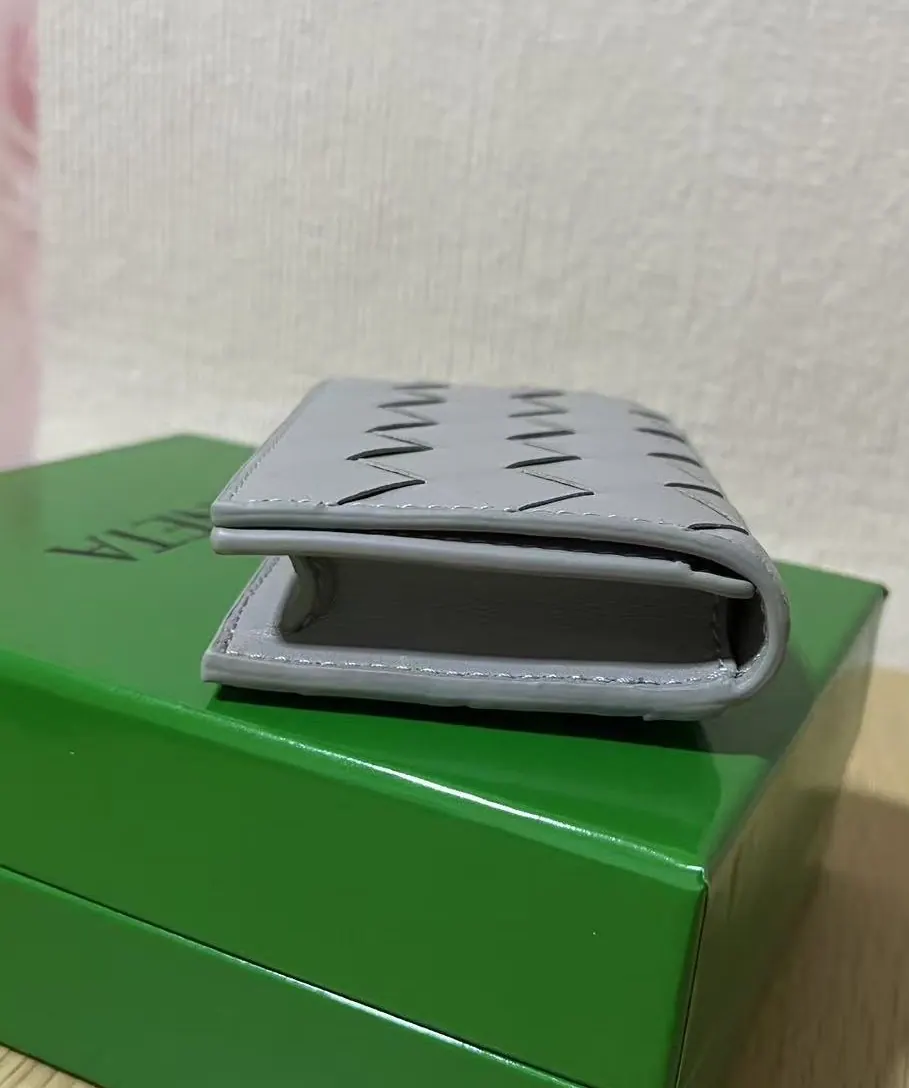 Bottega Veneta 皮革卡包 667141 11x7.5x2.5cm