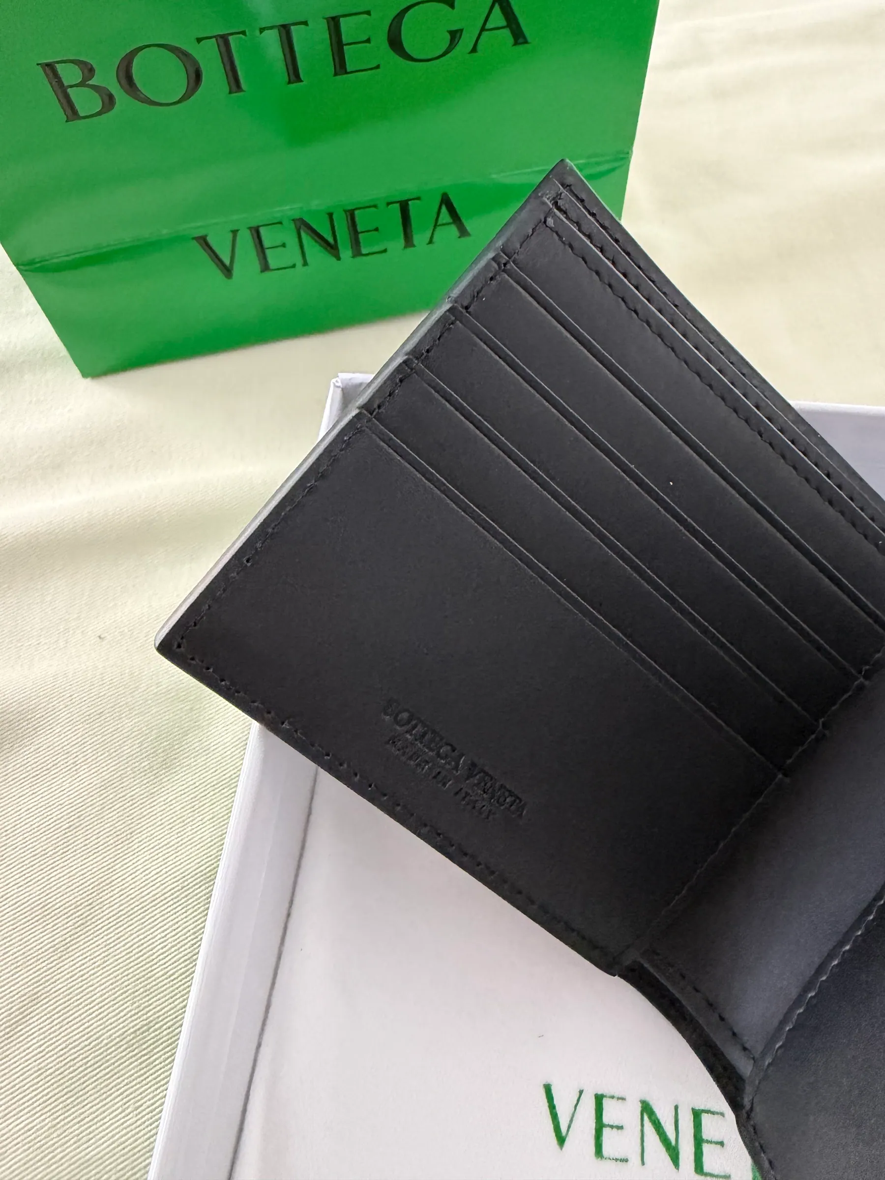 Bottega Veneta 编织翻盖钱包 605721 11*9.5*1cm