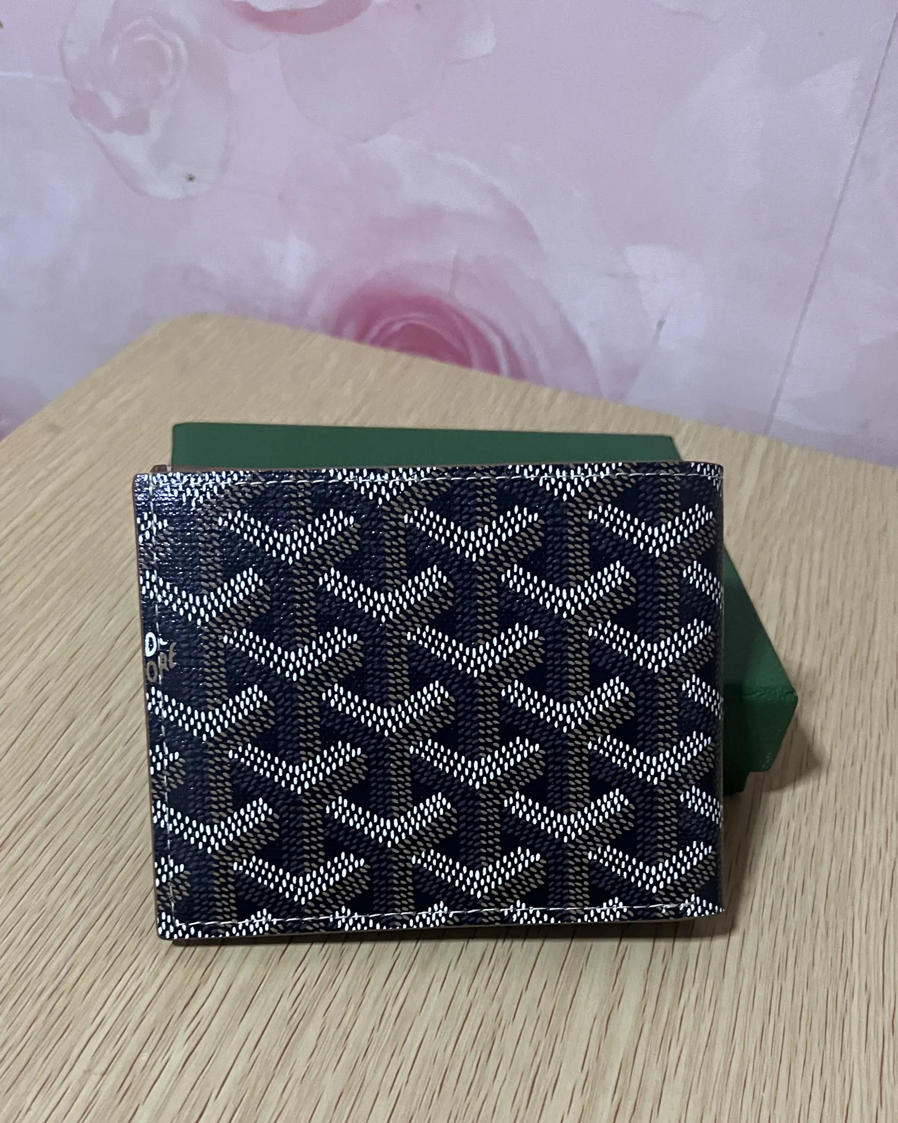 Goyard 二折钱包 12 cm x 2.4 cm x 10.5 cm