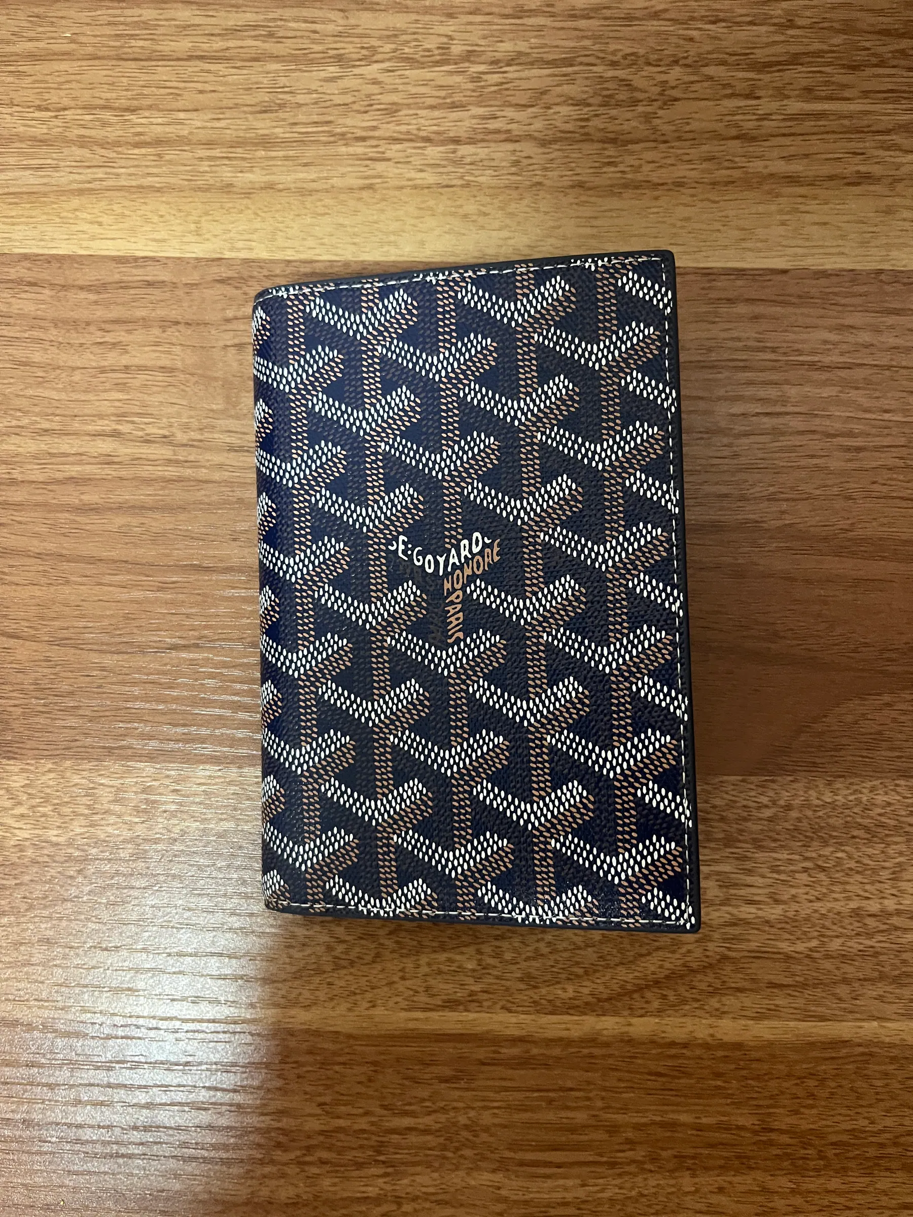 Goyard 护照钱包 1.5 cm x 10 cm x 14 cm