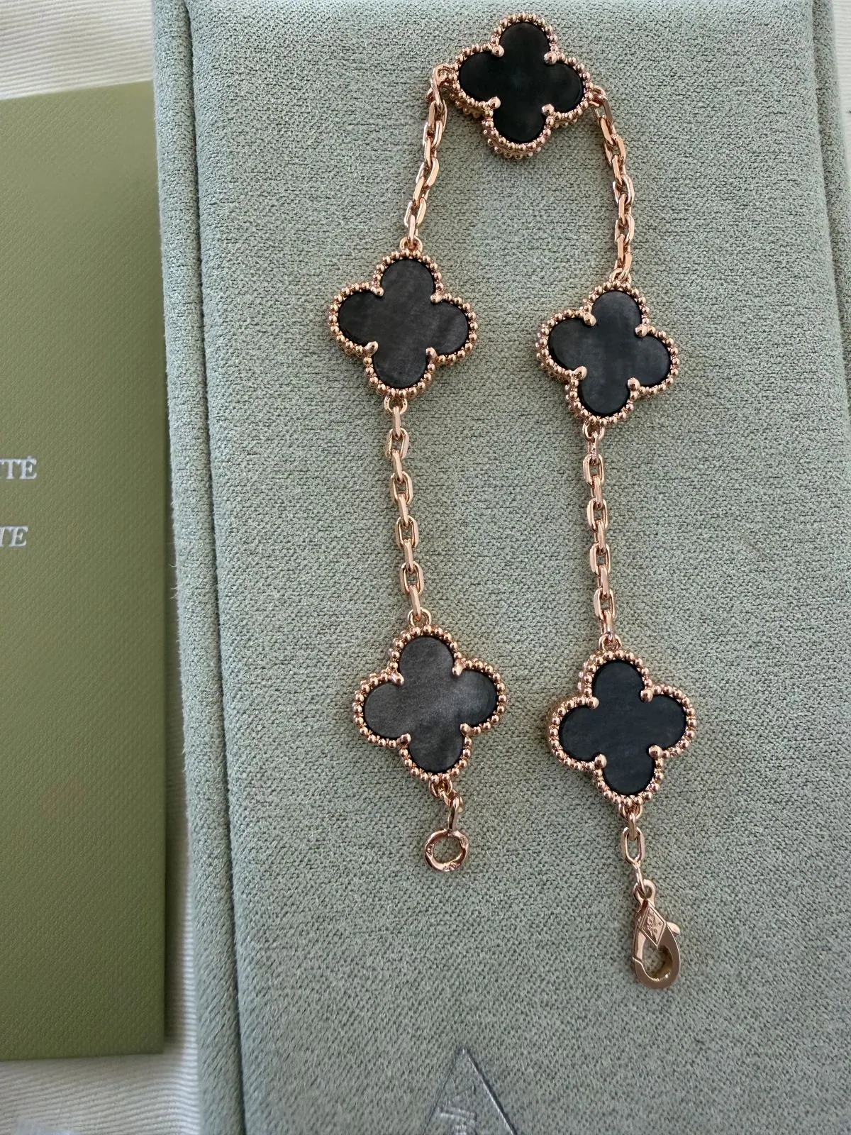 Van Cleef & Arpels -梵克雅宝Pure Alhambra手链