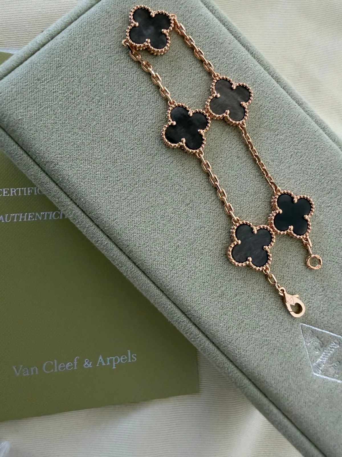Van Cleef & Arpels -梵克雅宝Pure Alhambra手链