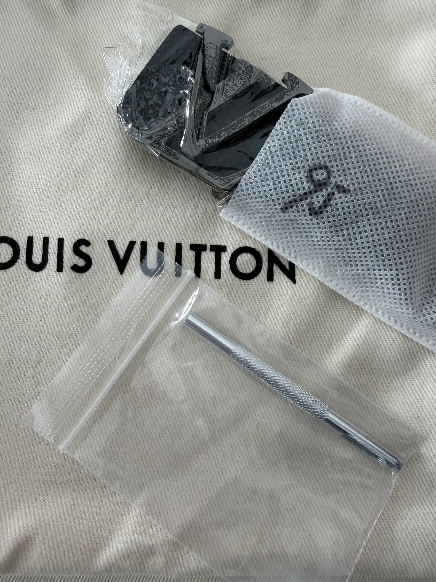 LV Aerogram 35毫米腰带