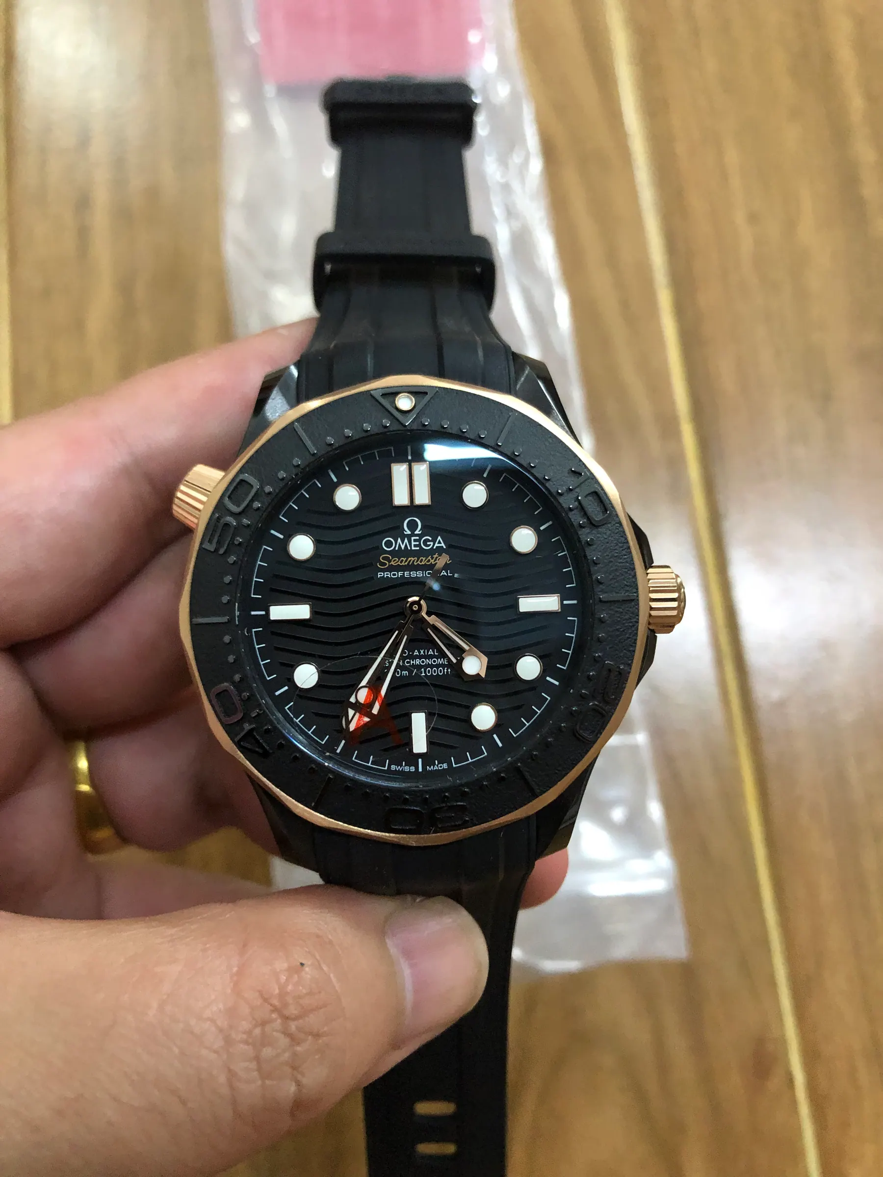 VS | 8806 机芯｜43.5mm l 欧米茄海马潜水300M 210.62.44.20.01.001