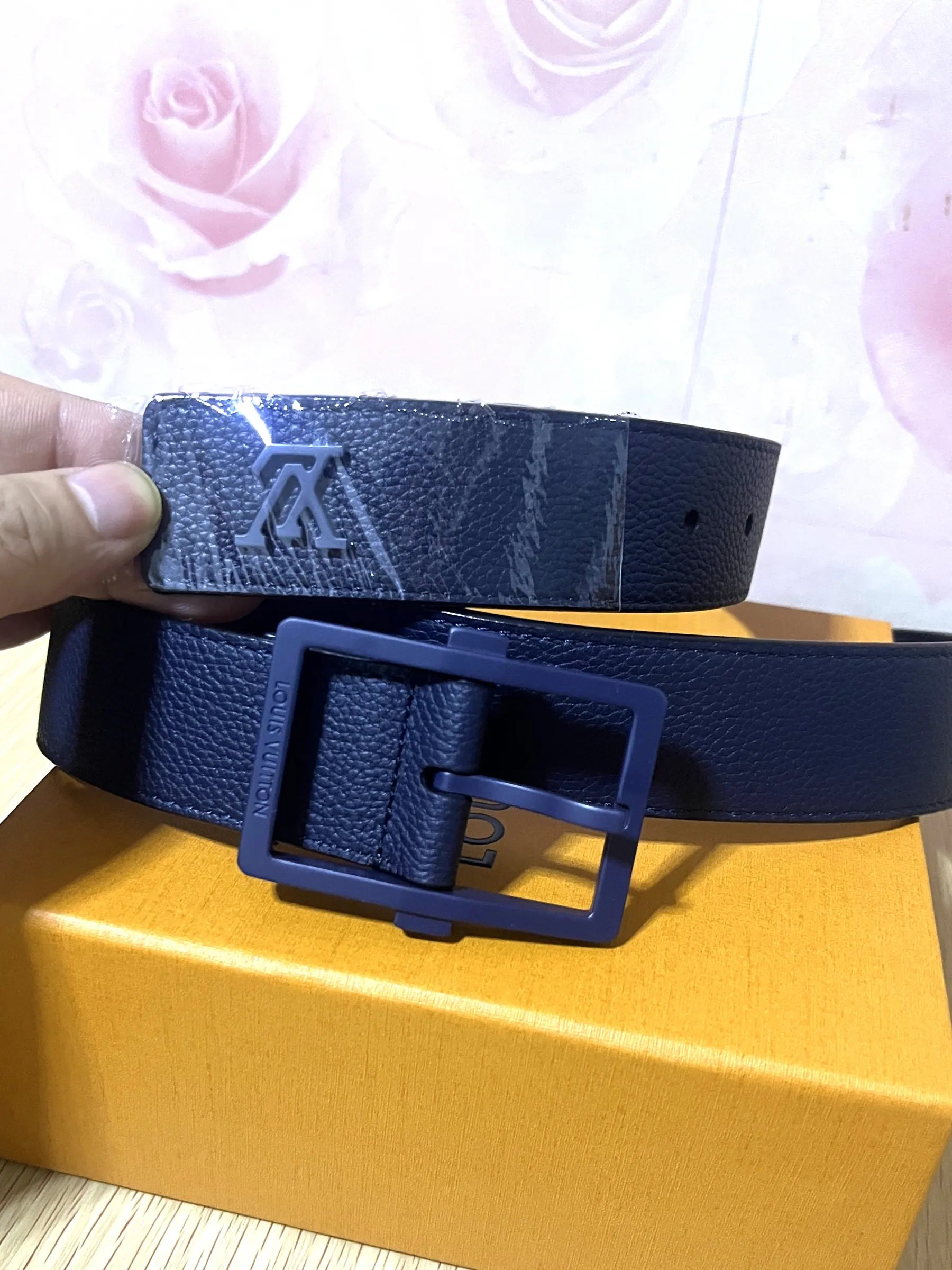 LV Aerogram 35毫米腰带 M8711U