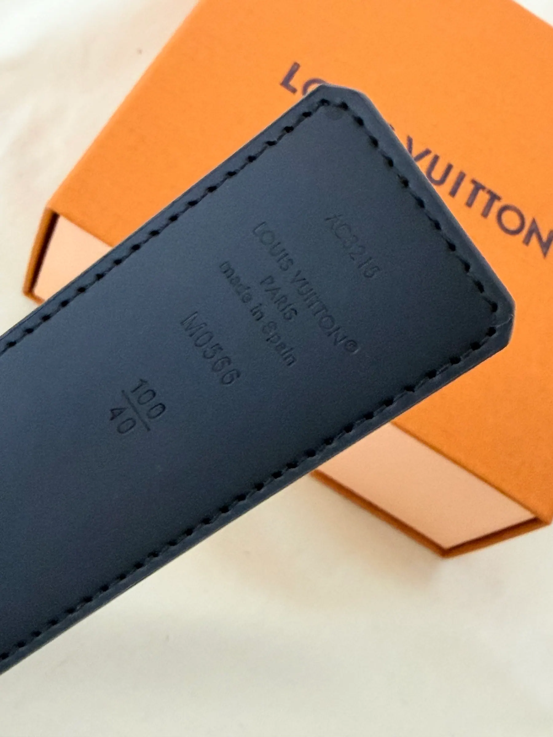 LV 腰带 M9043 40mm