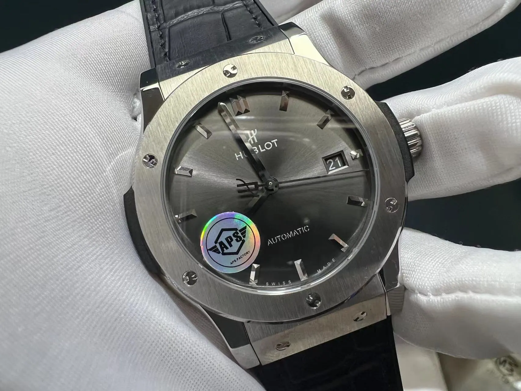 APS | Cal.HB1100 机芯｜42mm｜宇舶 classic fusion