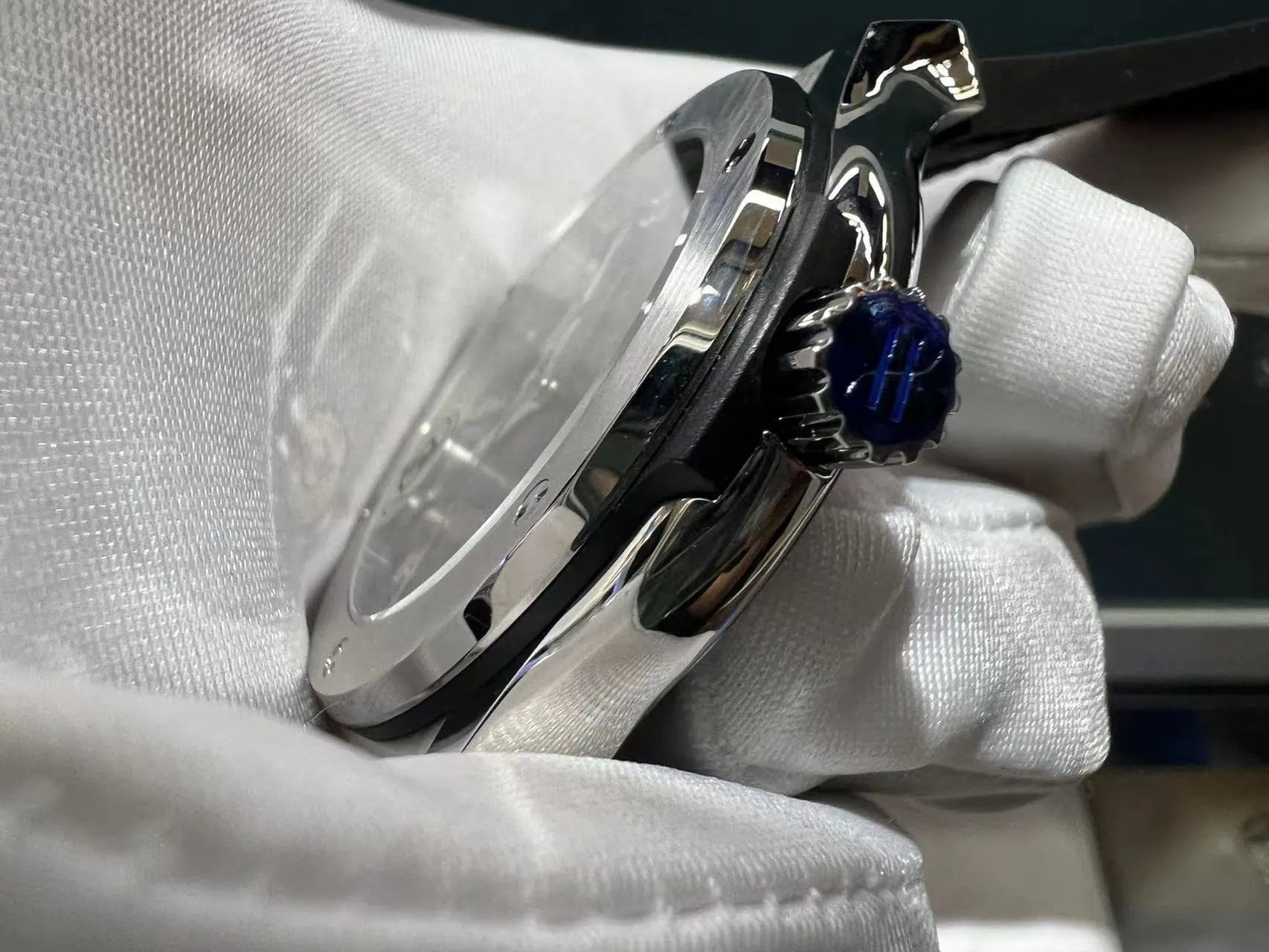 APS | Cal.HB1100 机芯｜42mm｜宇舶 classic fusion