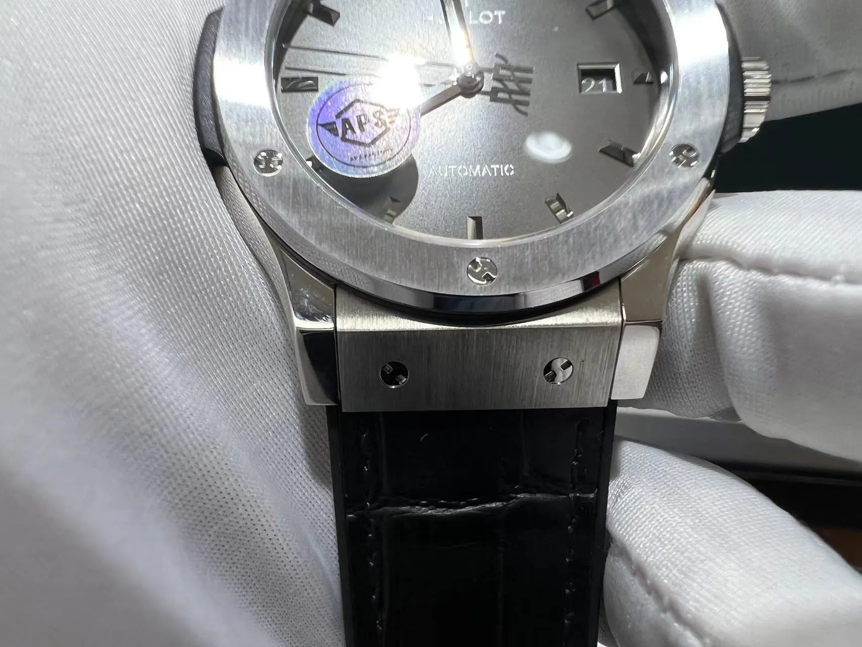 APS | Cal.HB1100 机芯｜42mm｜宇舶 classic fusion
