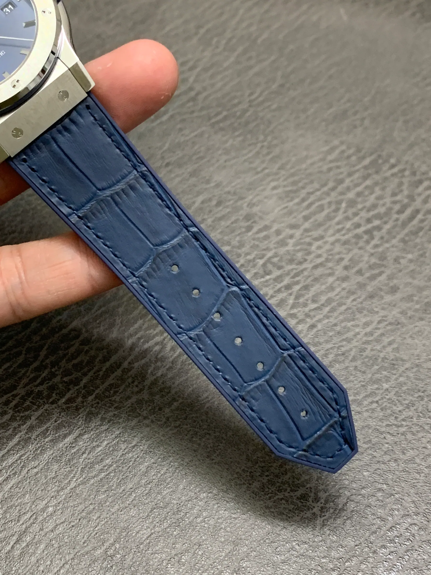 APS ｜Cal.HB1100 机芯｜42mm｜宇舶classic fusion