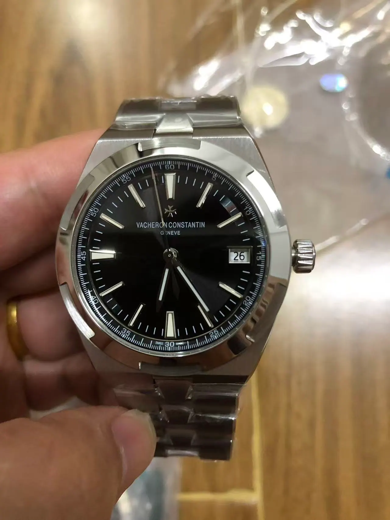 PPF｜Cal.5100机芯｜41mm｜江诗丹顿 Overseas 4500V