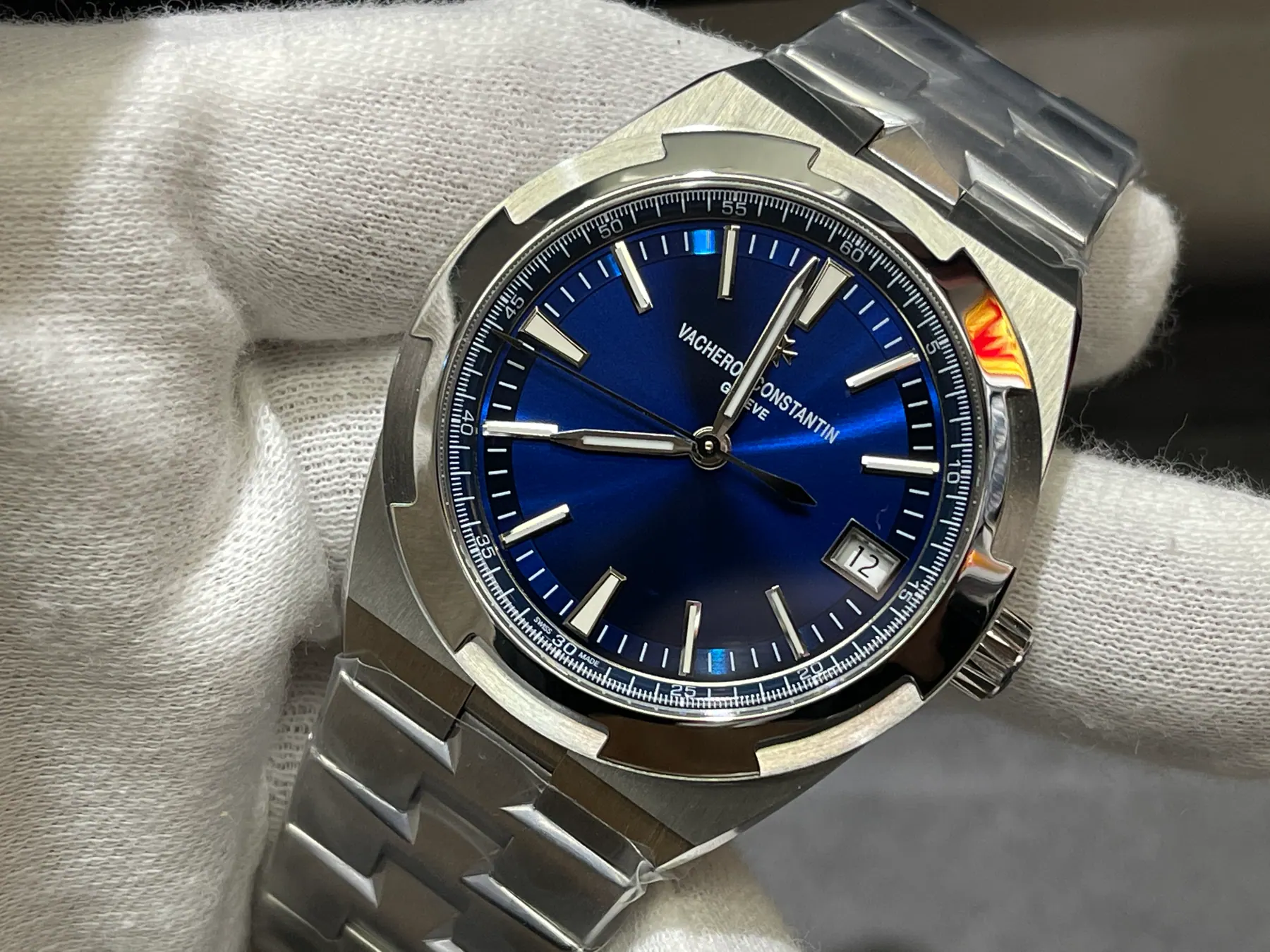 PPF｜Cal.5100机芯｜41mm｜江诗丹顿Overseas 4500V
