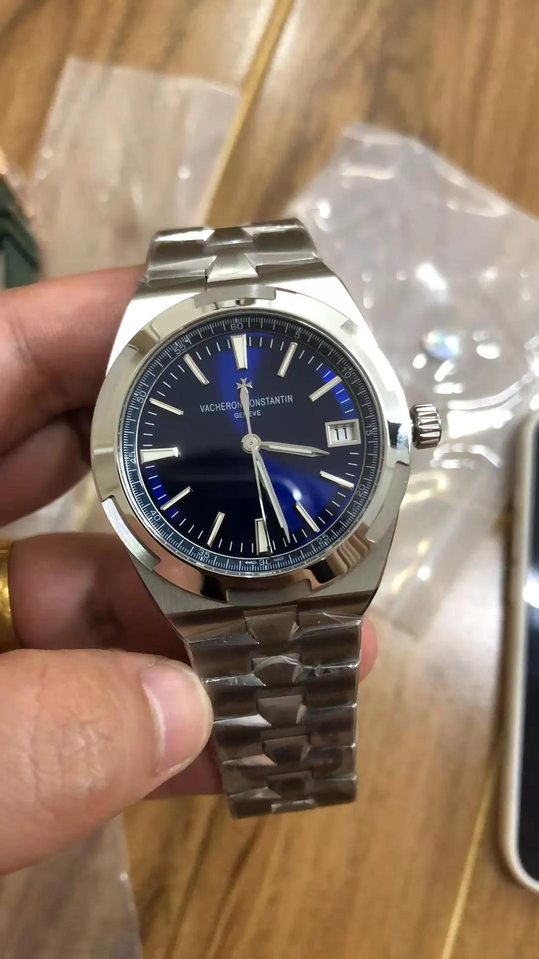 PPF｜Cal.5100机芯｜41mm｜江诗丹顿Overseas 4500V