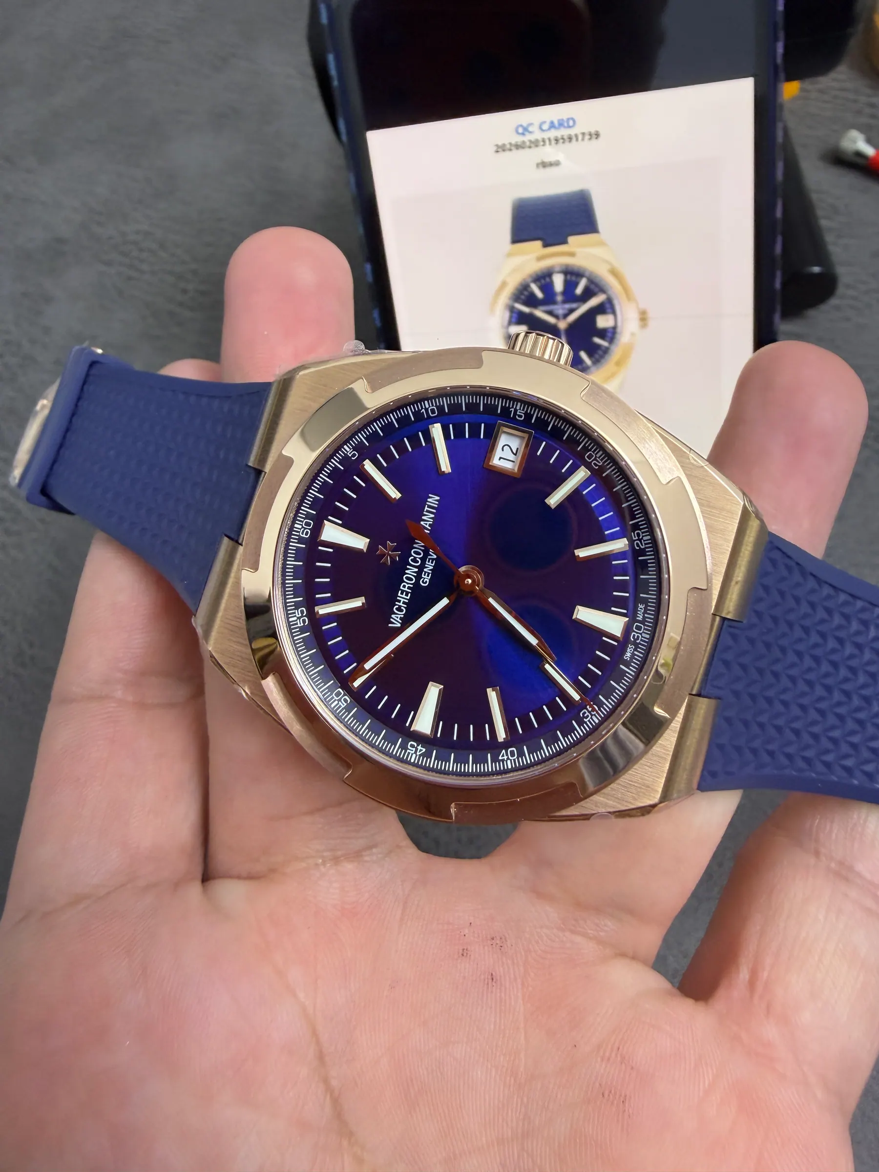 PPF｜Cal.5100机芯｜41mm｜江诗丹顿Overseas 4500V