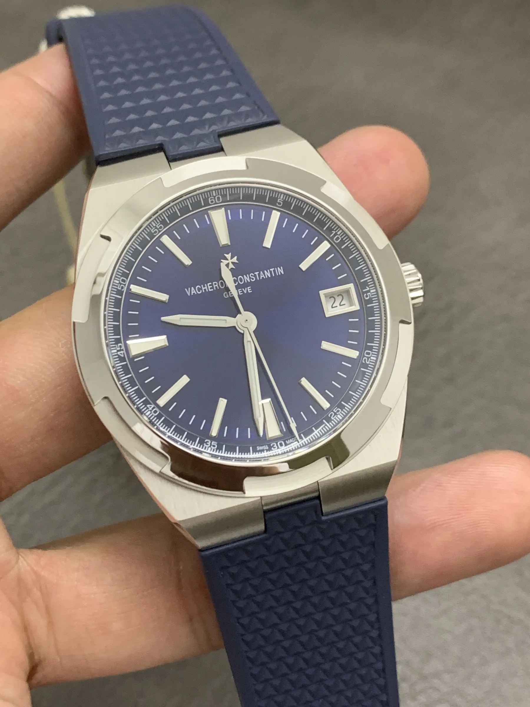 PPF｜Cal.5100机芯｜41mm｜江诗丹顿Overseas 4500V