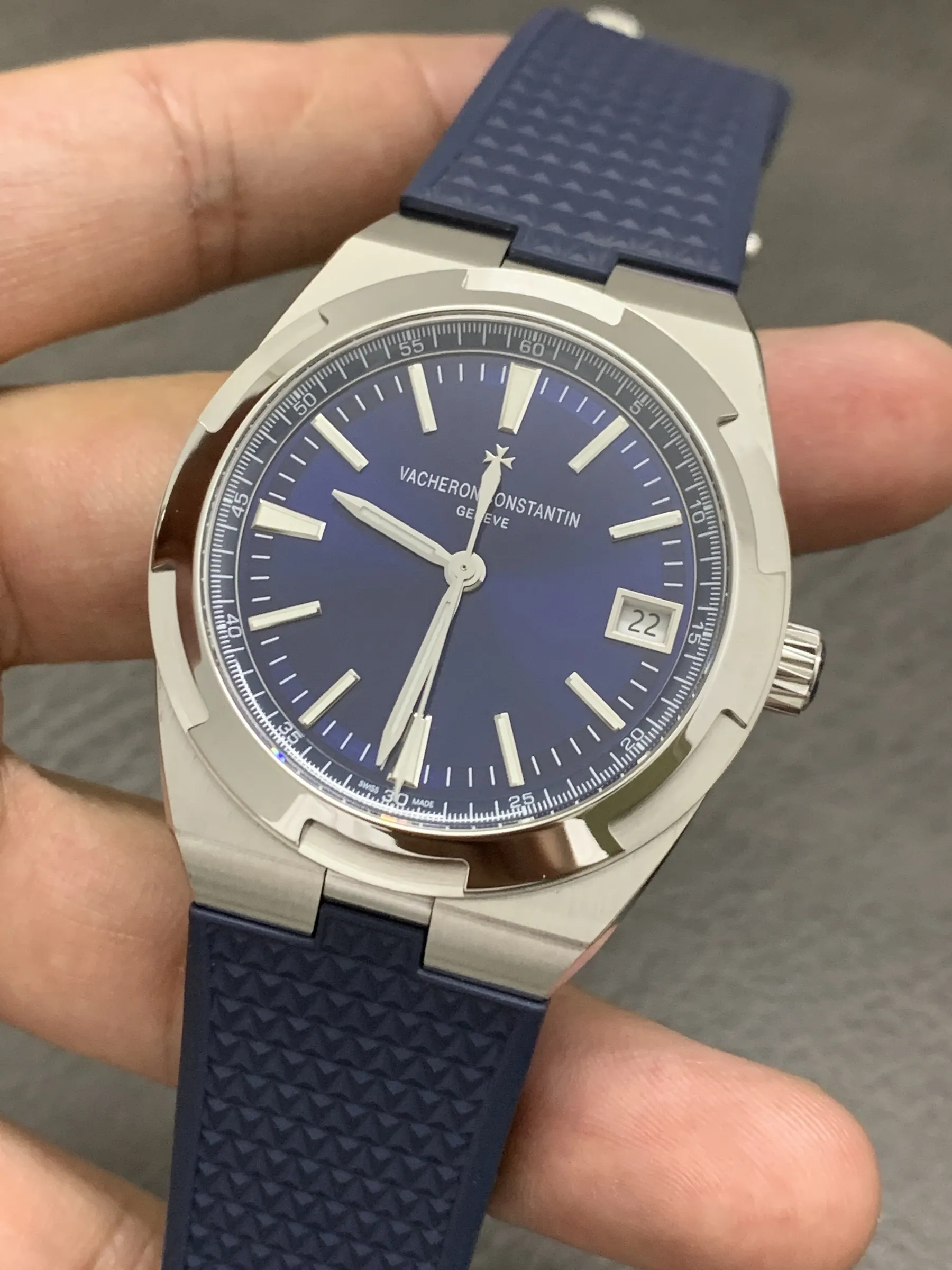 PPF｜Cal.5100机芯｜41mm｜江诗丹顿Overseas 4500V