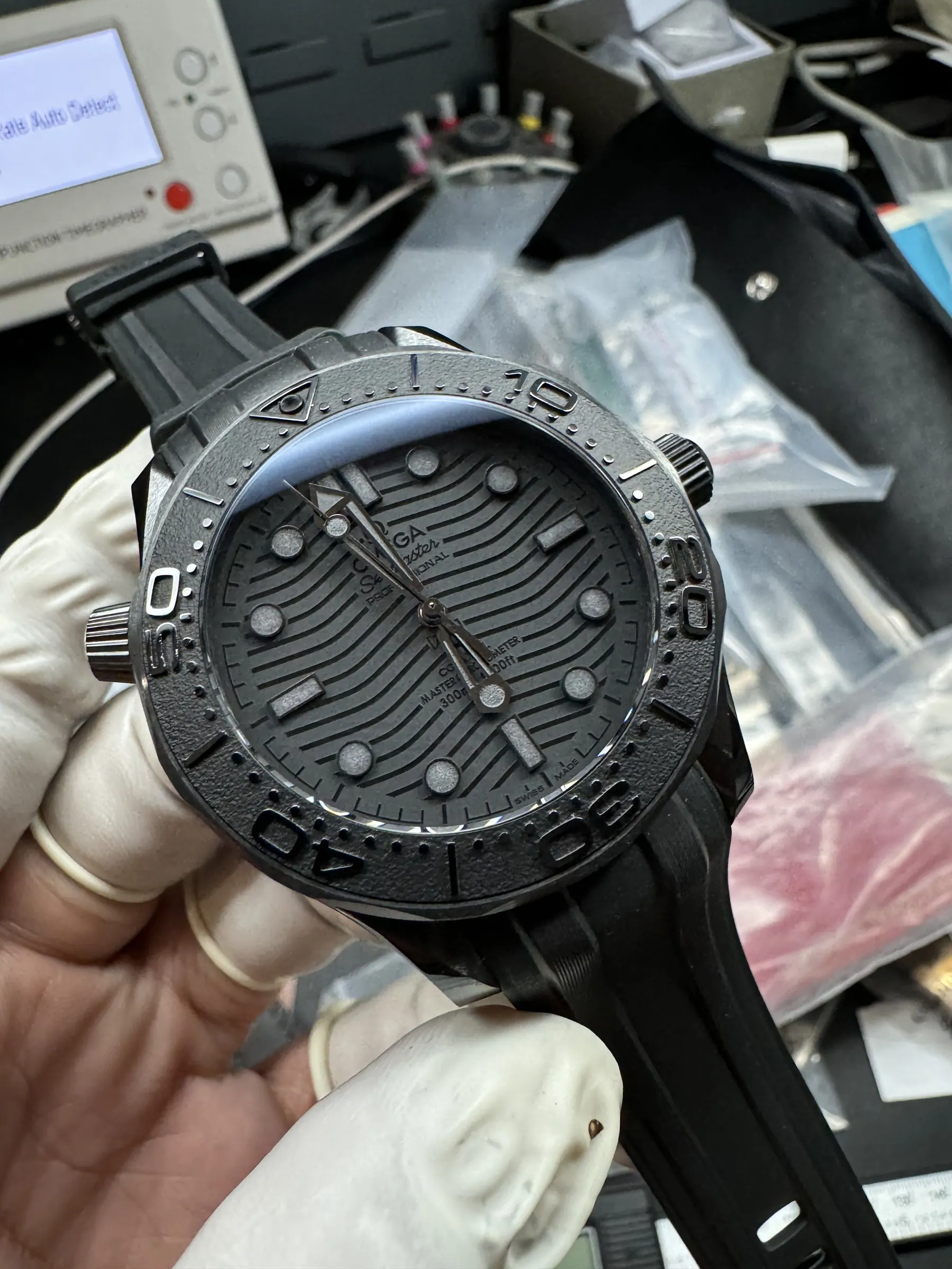 VS | 8800机芯｜43.5mm l 欧米茄海马潜水300M 210.92.44.20.01.003
