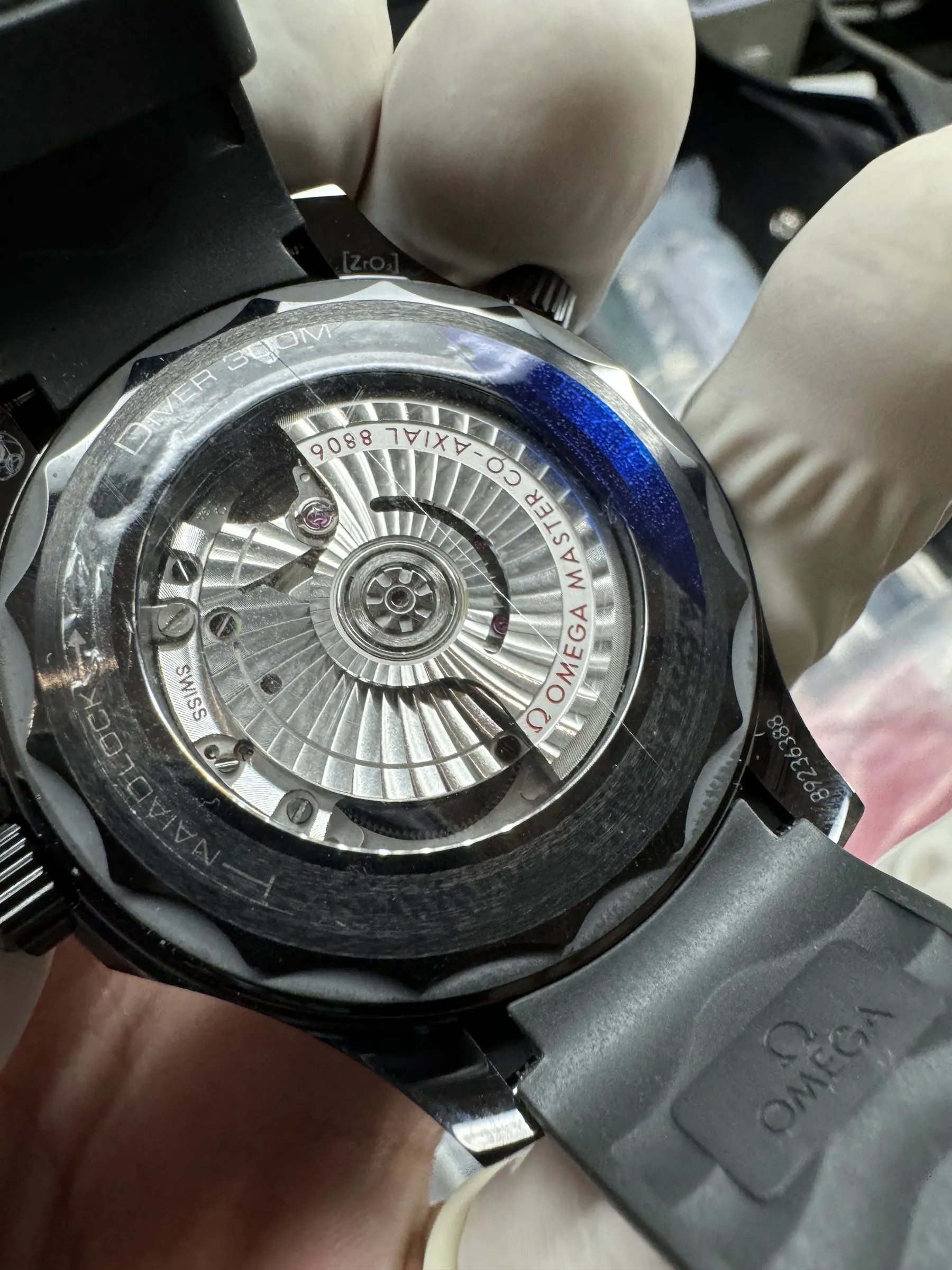VS | 8800机芯｜43.5mm l 欧米茄海马潜水300M 210.92.44.20.01.003