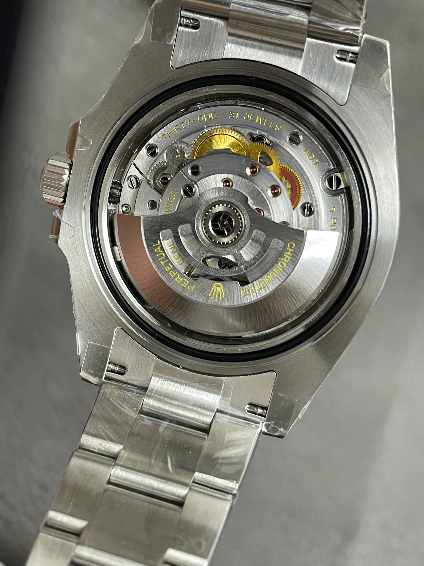 VS | 3235机芯｜41mm l 劳力士潜航者型 126610LV