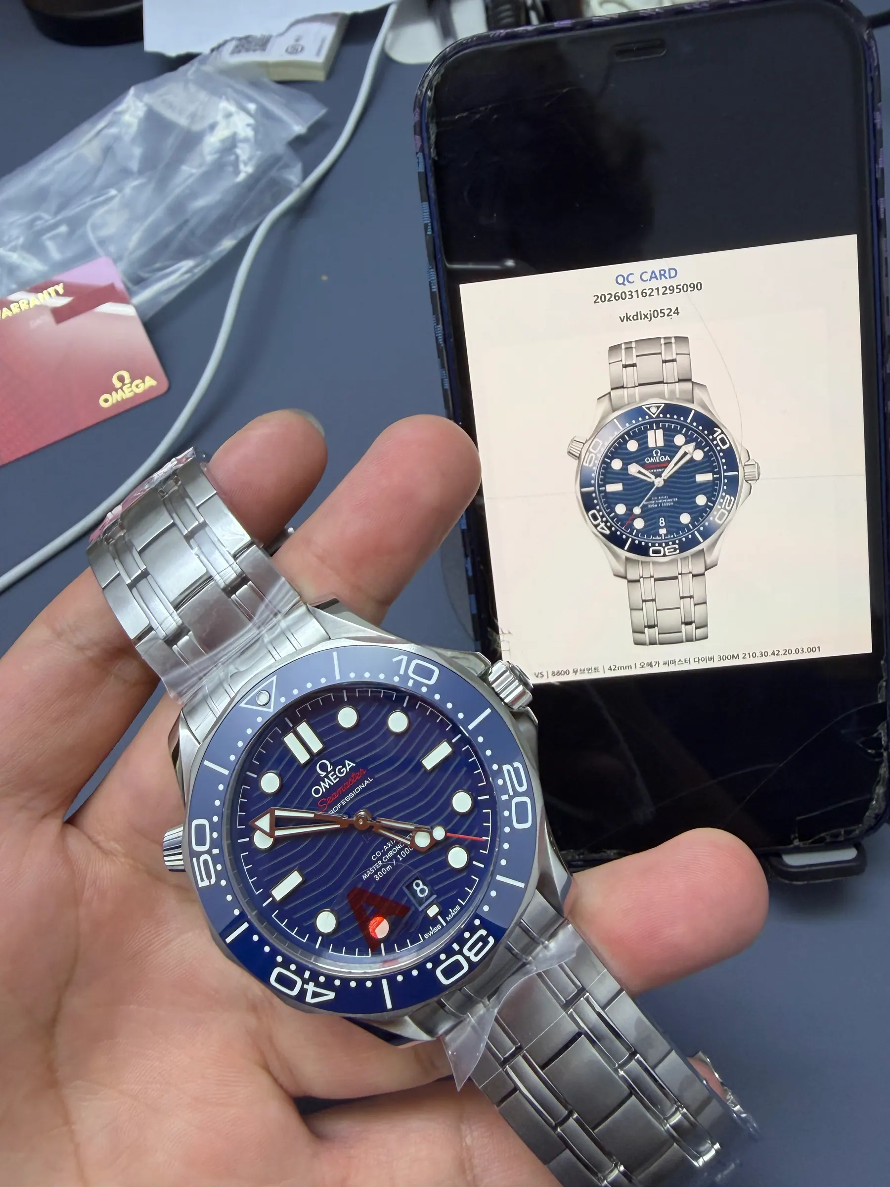 VS | 8800 机芯｜42mm l 欧米茄海马潜水300M 210.30.42.20.03.001