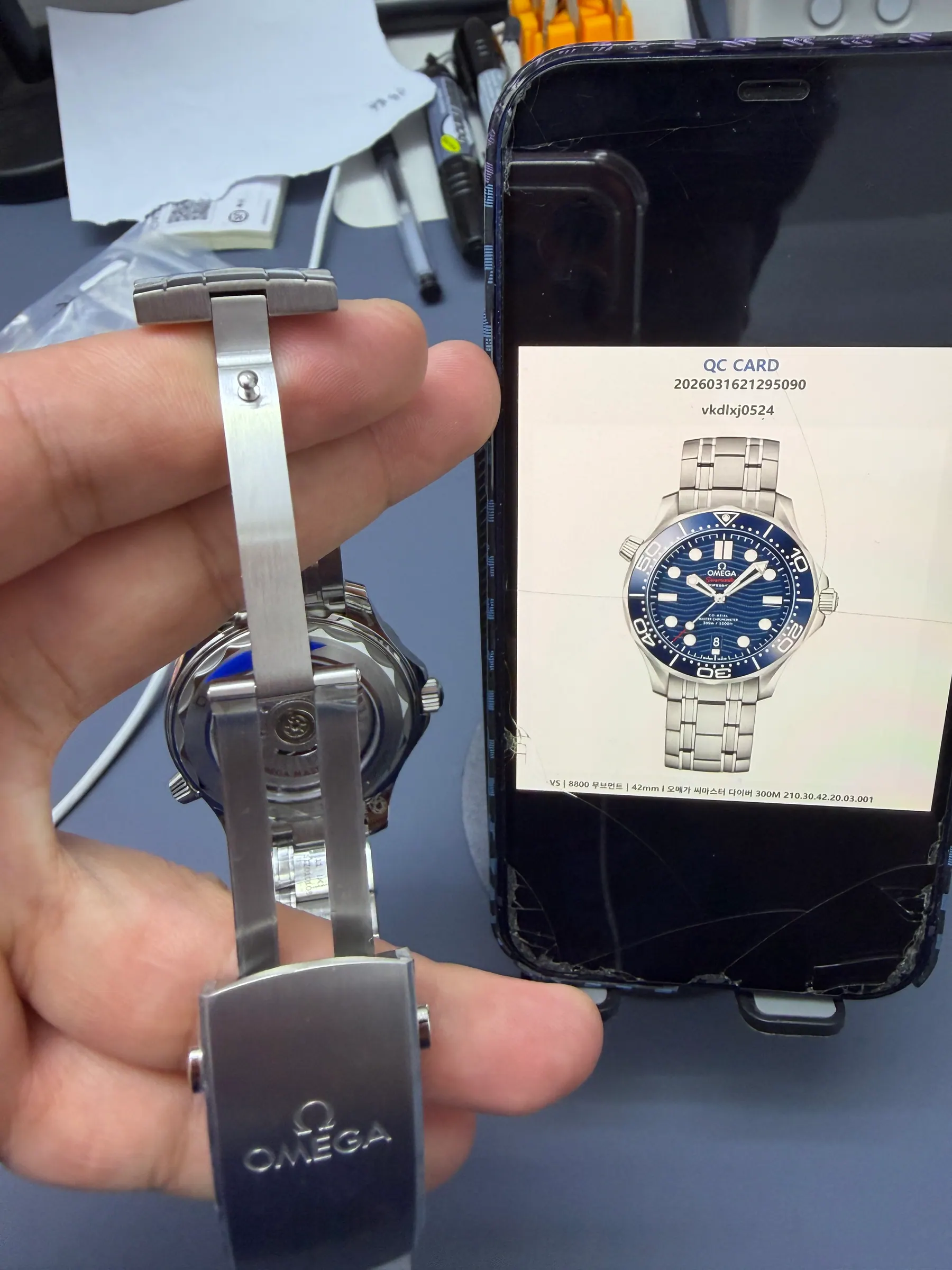 VS | 8800 机芯｜42mm l 欧米茄海马潜水300M 210.30.42.20.03.001